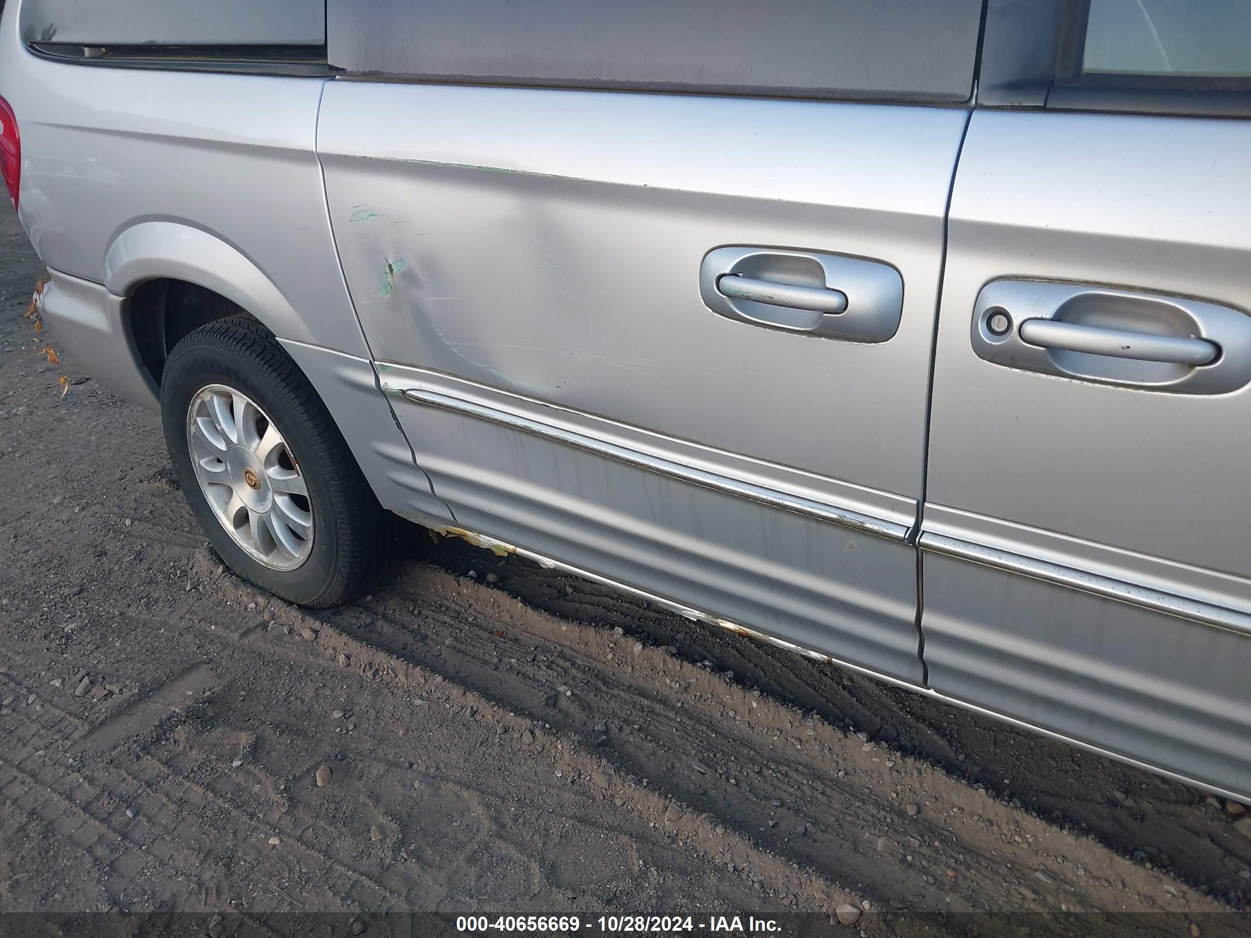 2002 Chrysler Town & Country Lxi Gray vin: 2C8GT54L92R557987