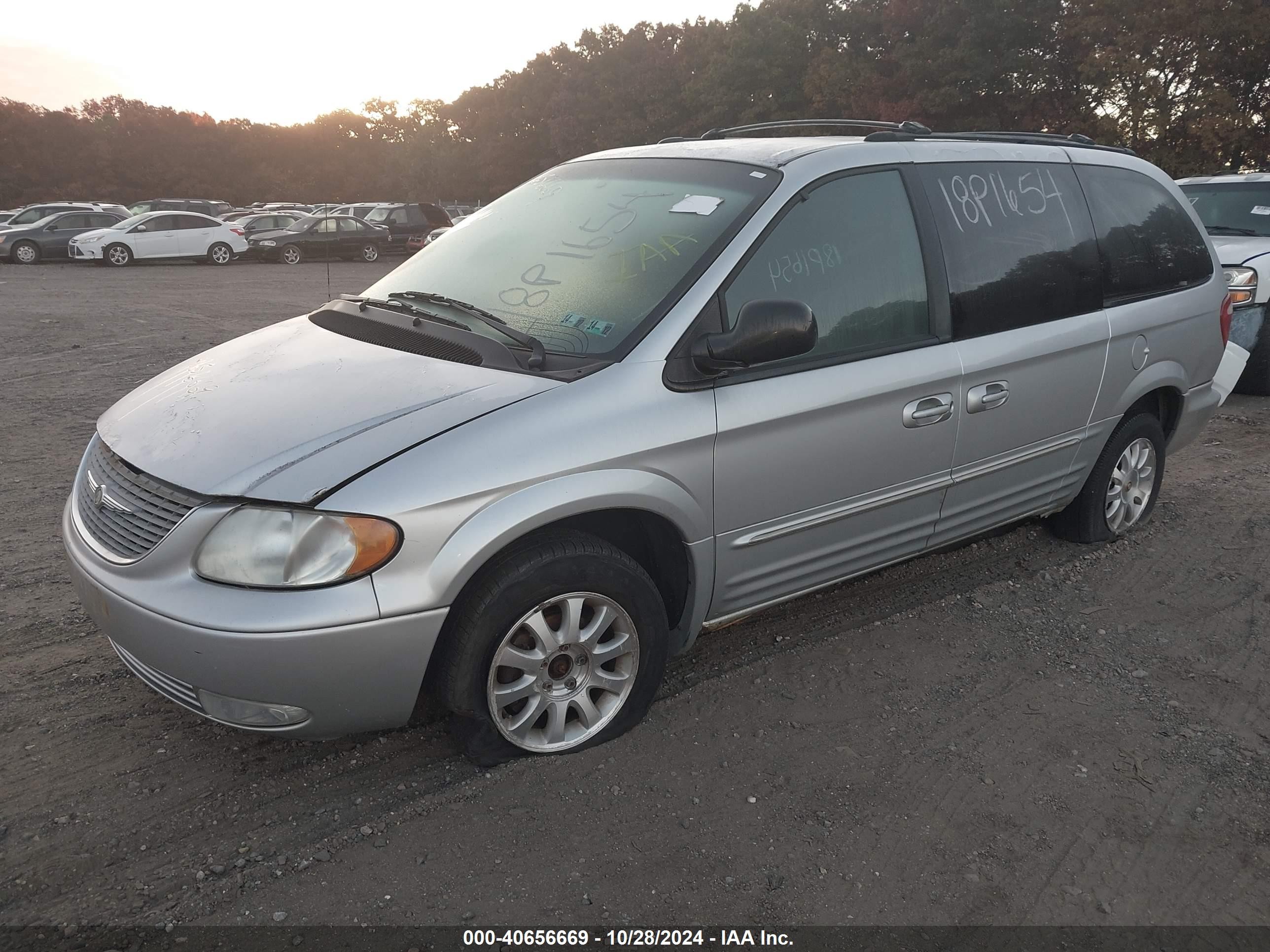 2002 Chrysler Town & Country Lxi Gray vin: 2C8GT54L92R557987