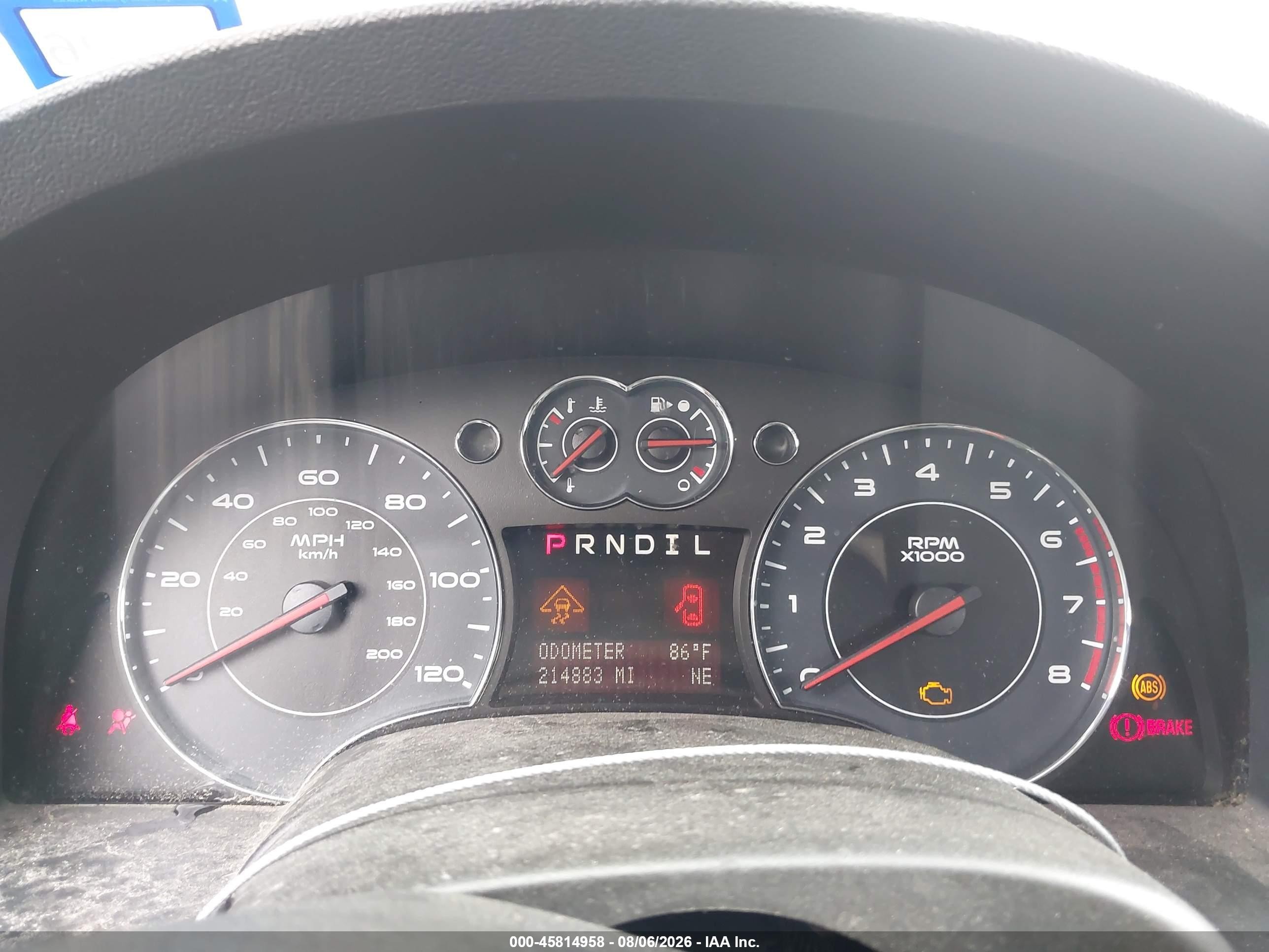 2008 Pontiac Torrent   White vin: 2CKDL33F186065655