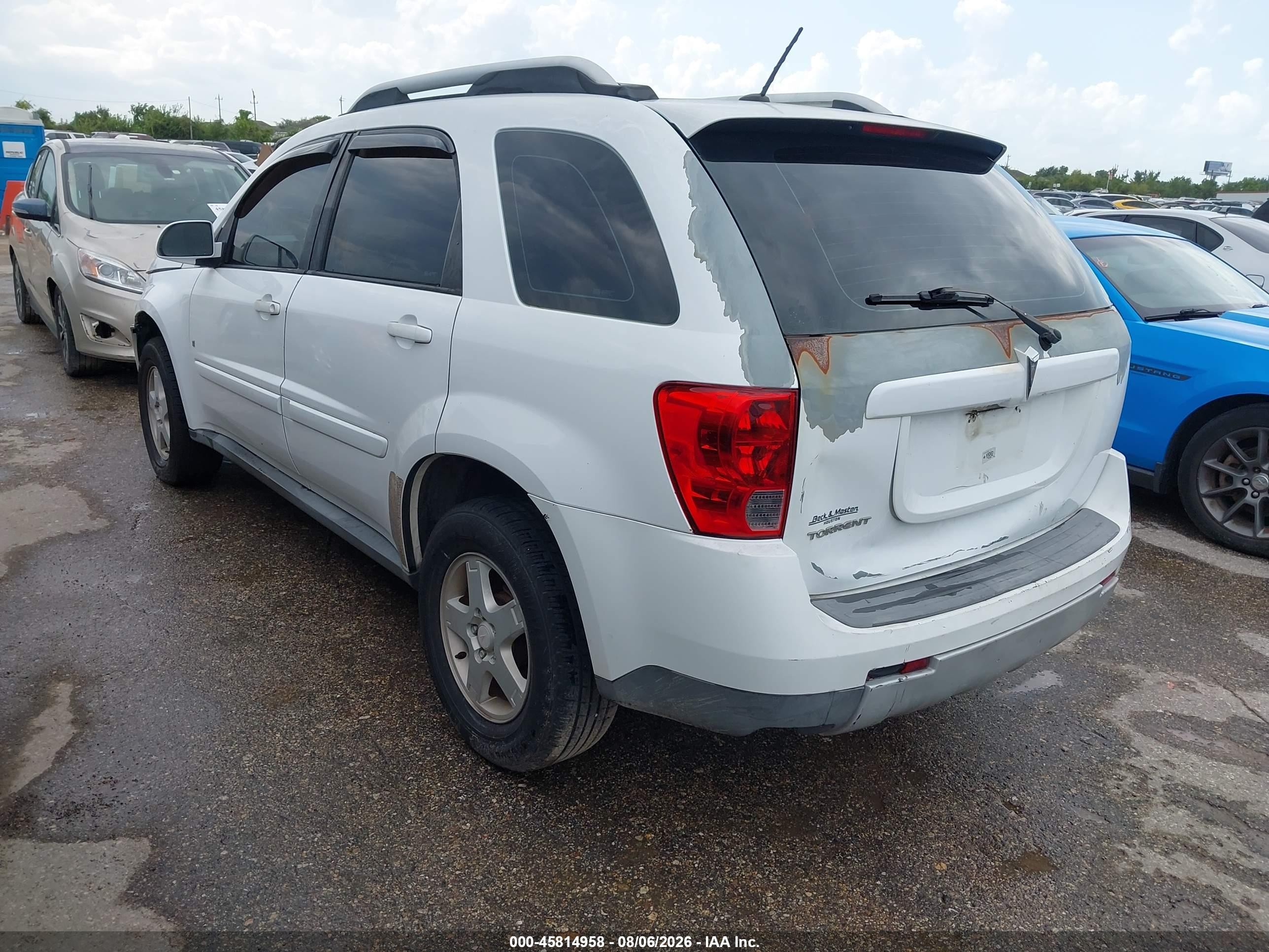 2008 Pontiac Torrent   White vin: 2CKDL33F186065655