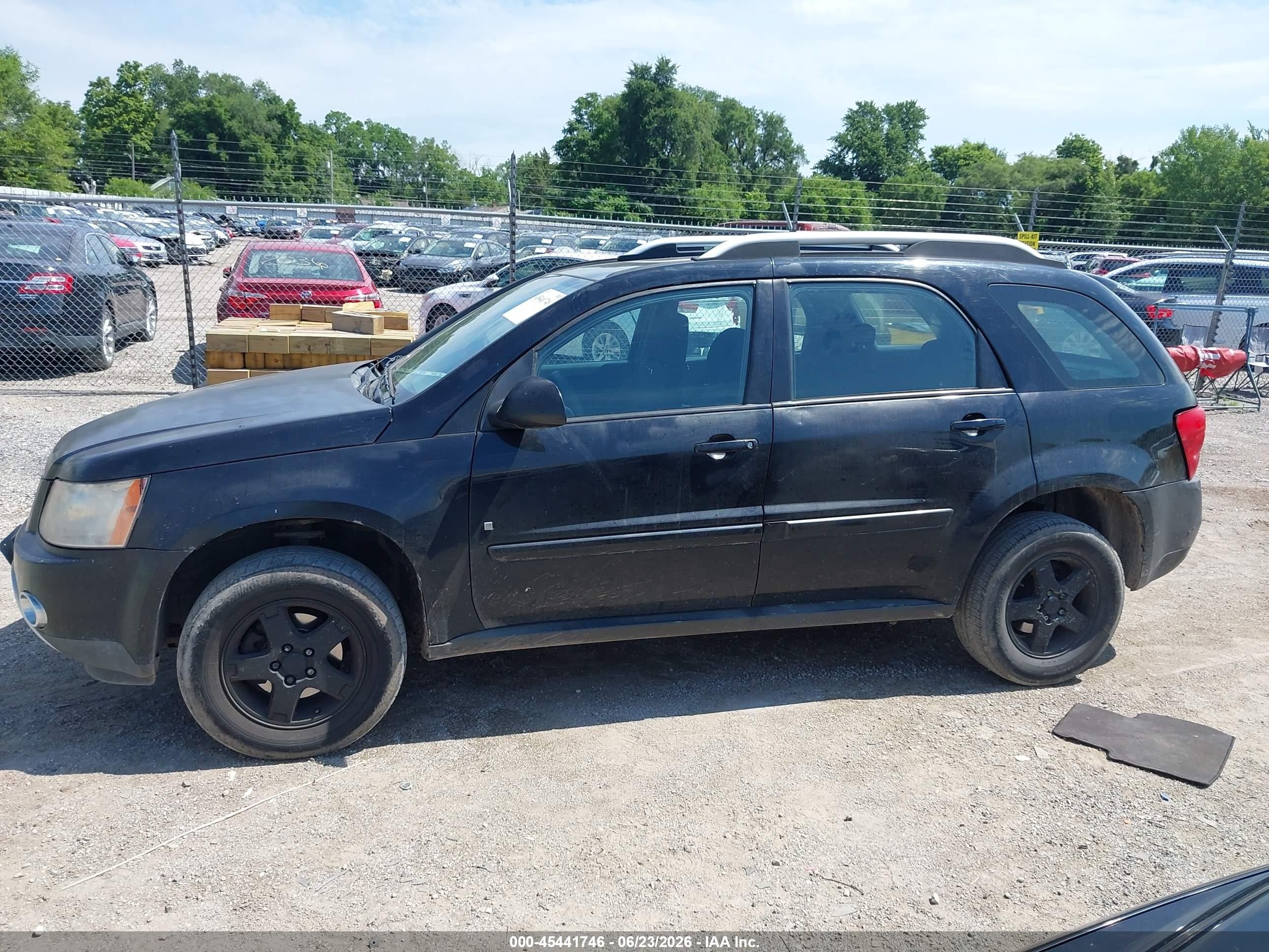 2008 Pontiac Torrent   Black vin: 2CKDL33F486028714