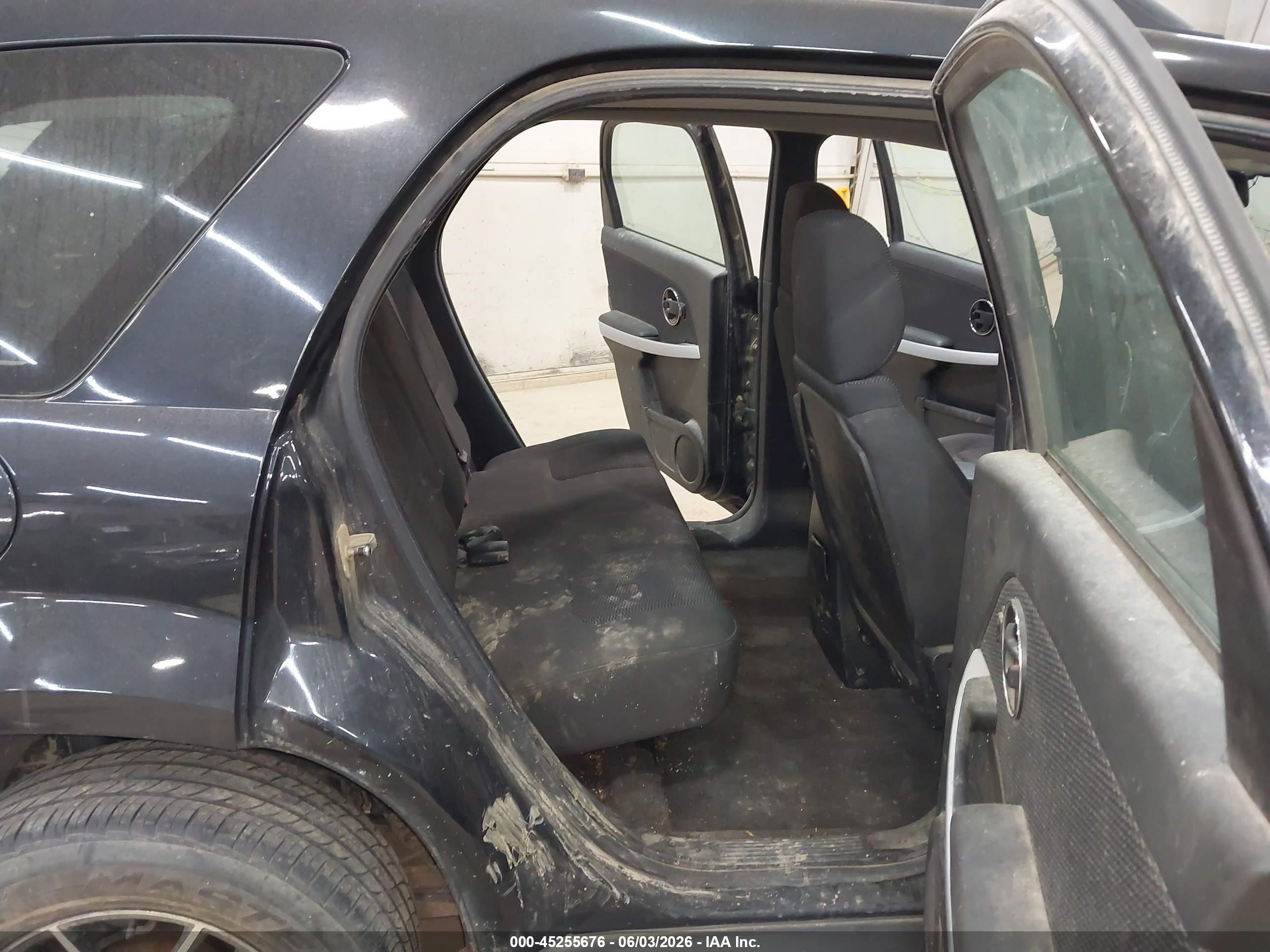 2008 Pontiac Torrent   Black vin: 2CKDL43F686024413