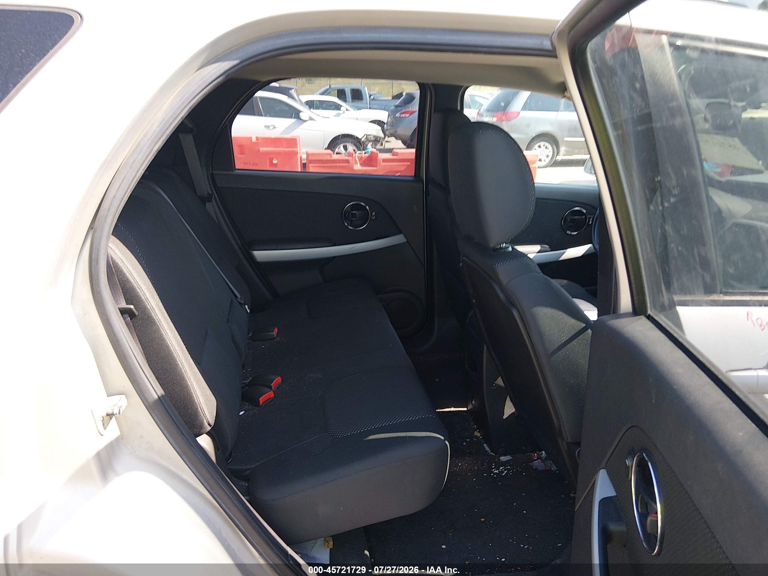 2007 Pontiac Torrent   Silver vin: 2CKDL63F376024489