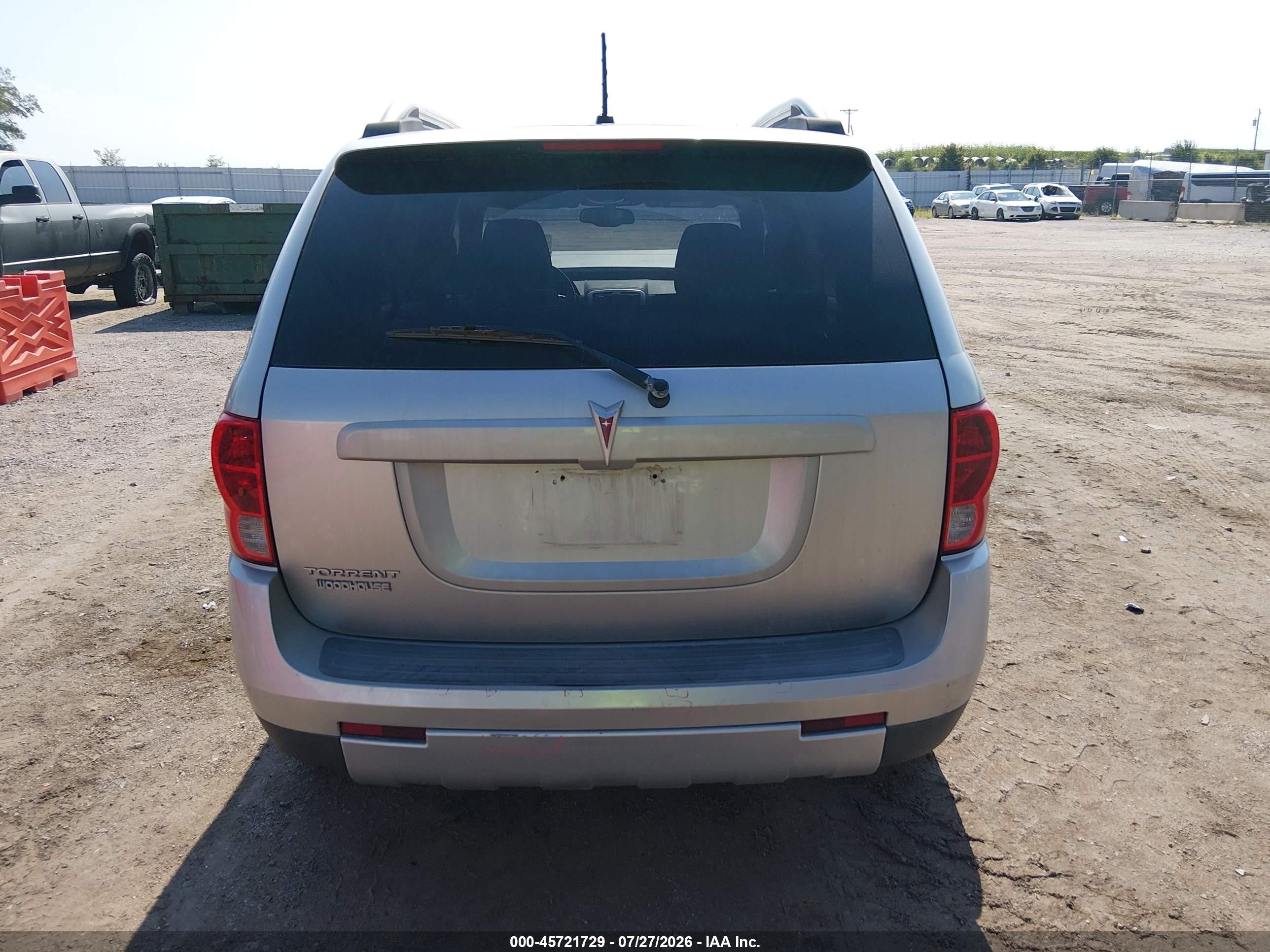 2007 Pontiac Torrent   Silver vin: 2CKDL63F376024489