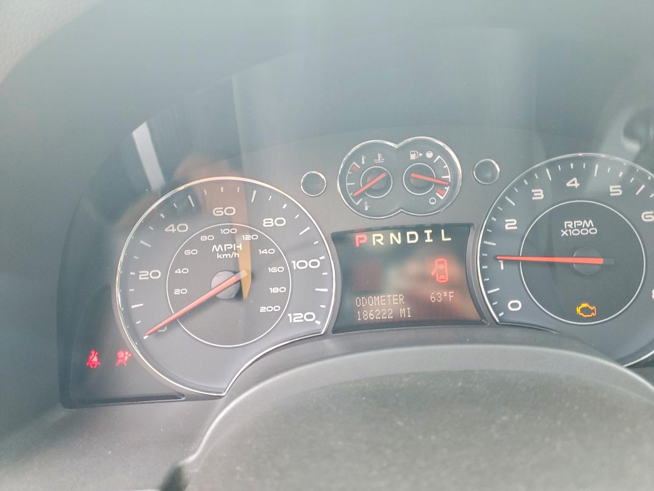 2007 Pontiac Torrent Белый vin: 2CKDL63F576044064