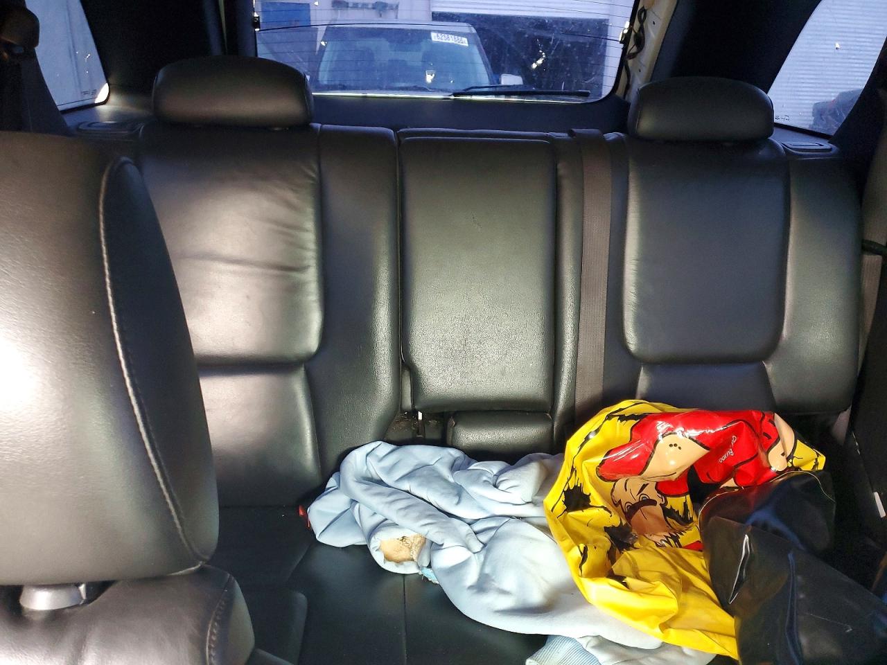 2007 Pontiac Torrent White vin: 2CKDL63F676054165