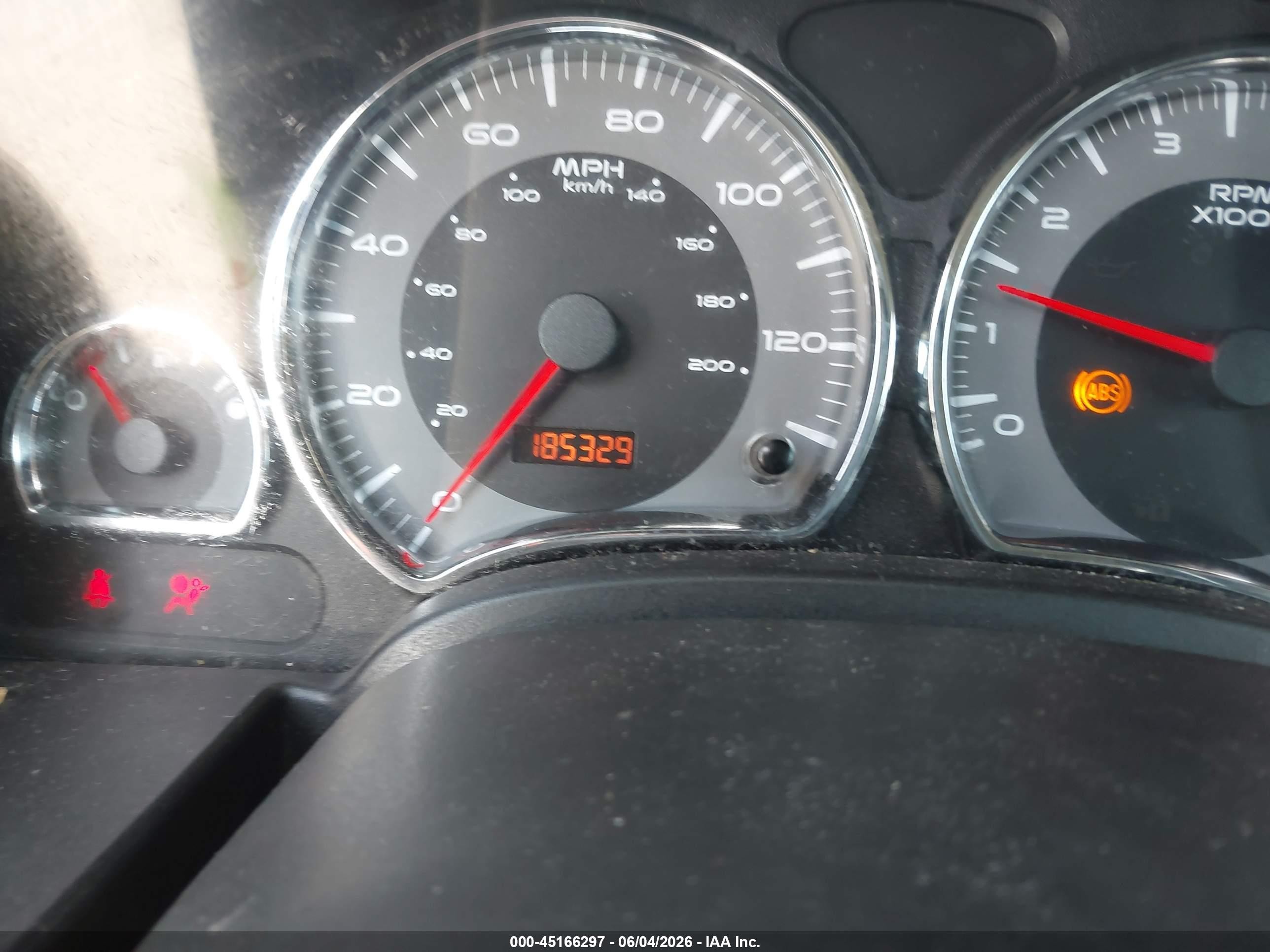 2006 Pontiac Torrent   Серебряный vin: 2CKDL63FX66187462