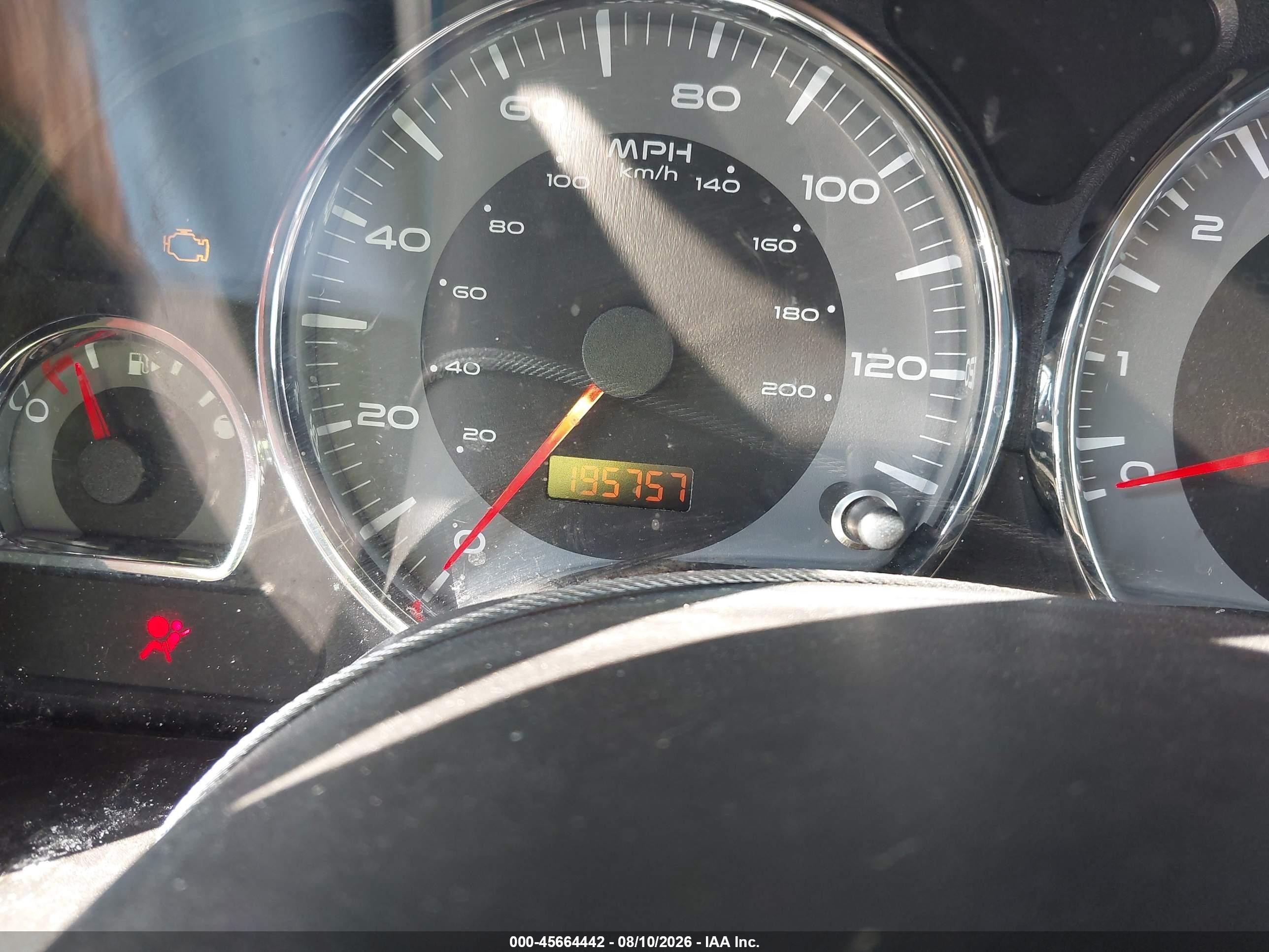 2006 Pontiac Torrent   Silver vin: 2CKDL73F166123154