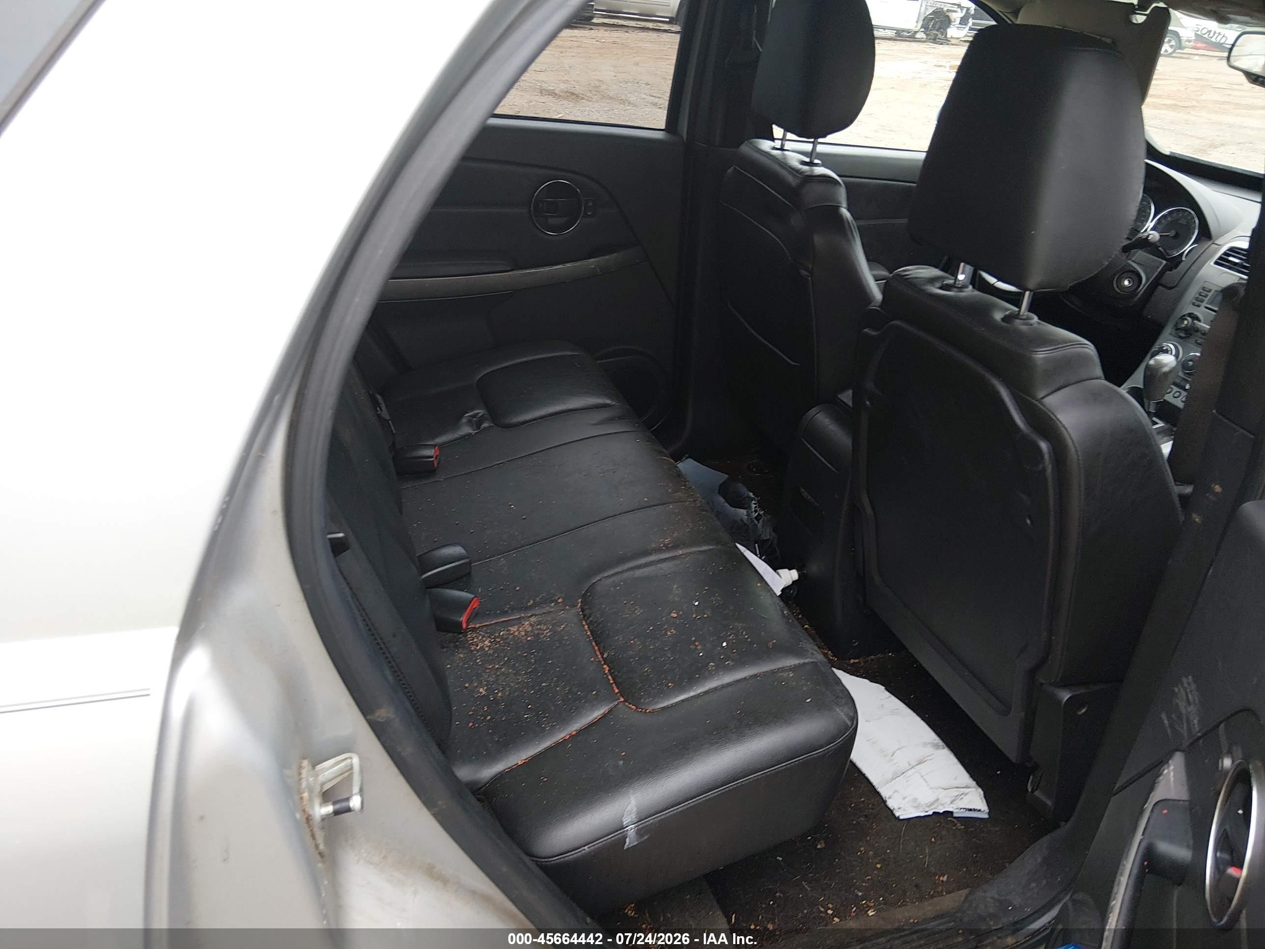2006 Pontiac Torrent   Silver vin: 2CKDL73F166123154