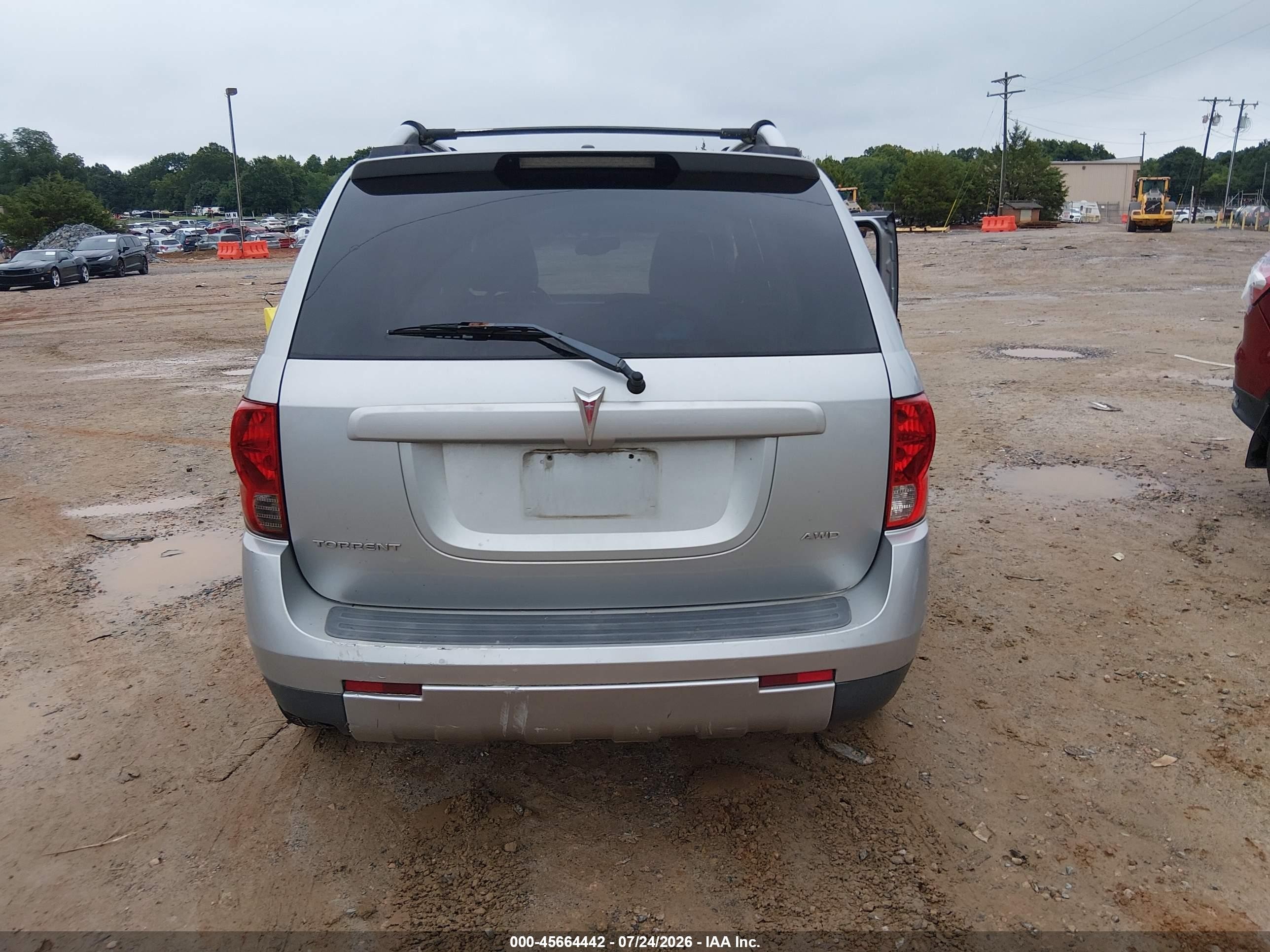 2006 Pontiac Torrent   Silver vin: 2CKDL73F166123154