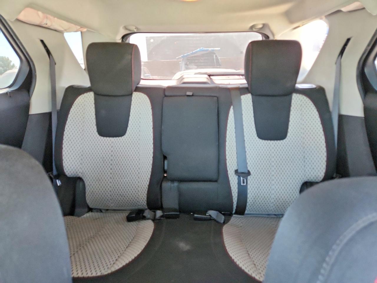 2011 Chevrolet Equinox Ls Silver vin: 2CNALBEC0B6308365