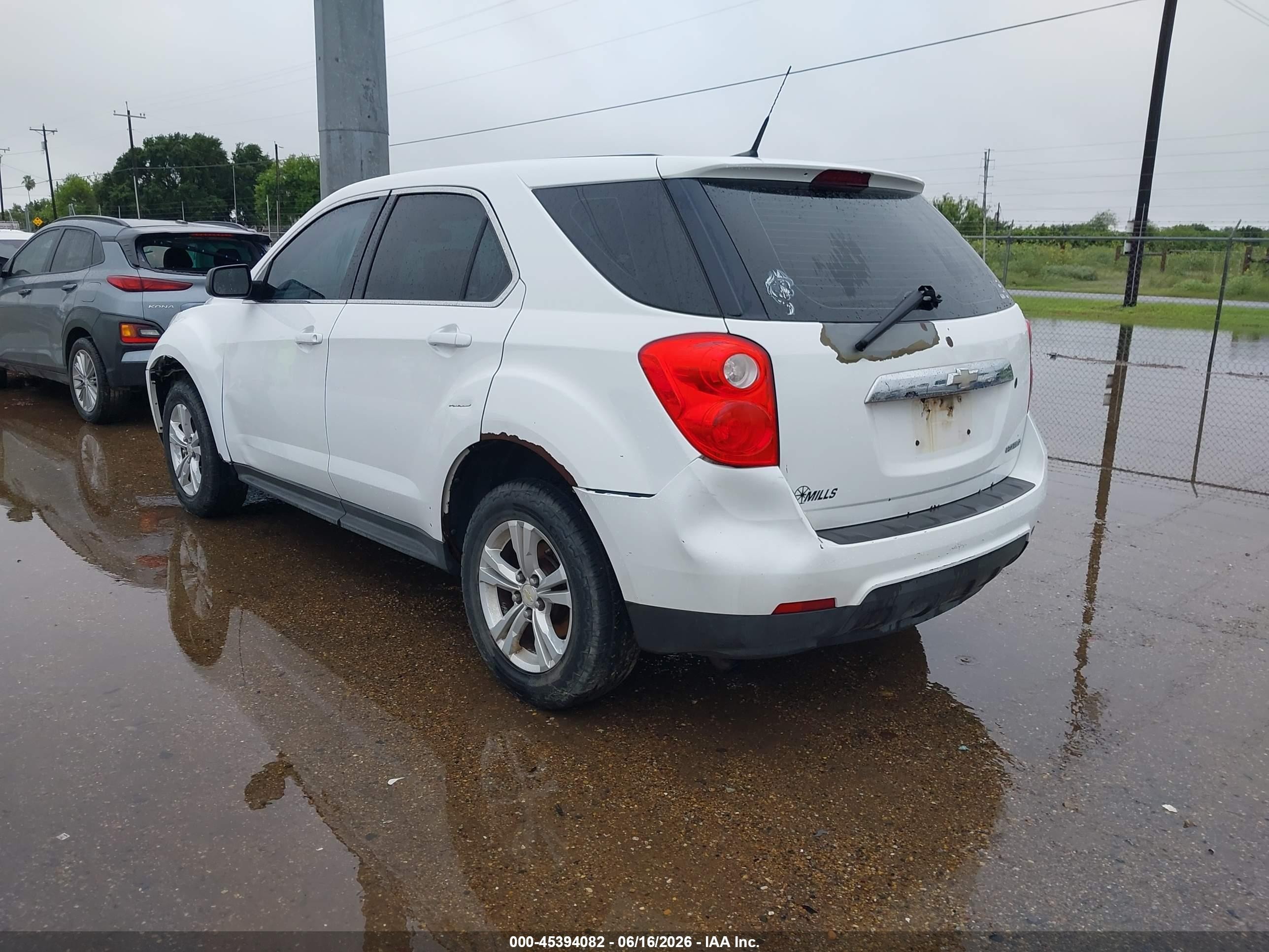 2011 Chevrolet Equinox Ls Белый vin: 2CNALBEC0B6359882