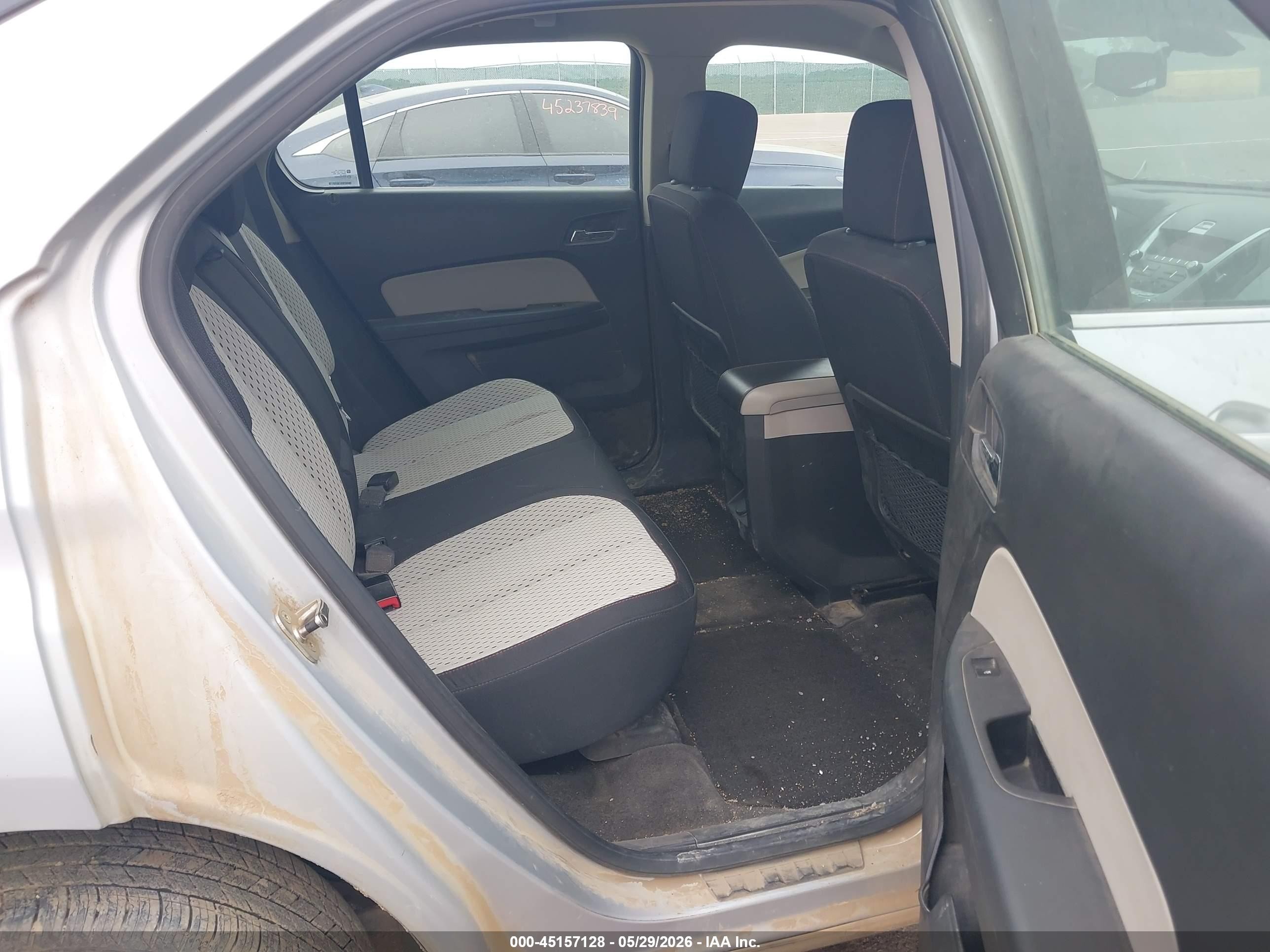 2011 Chevrolet Equinox Ls Silver vin: 2CNALBEC3B6283235