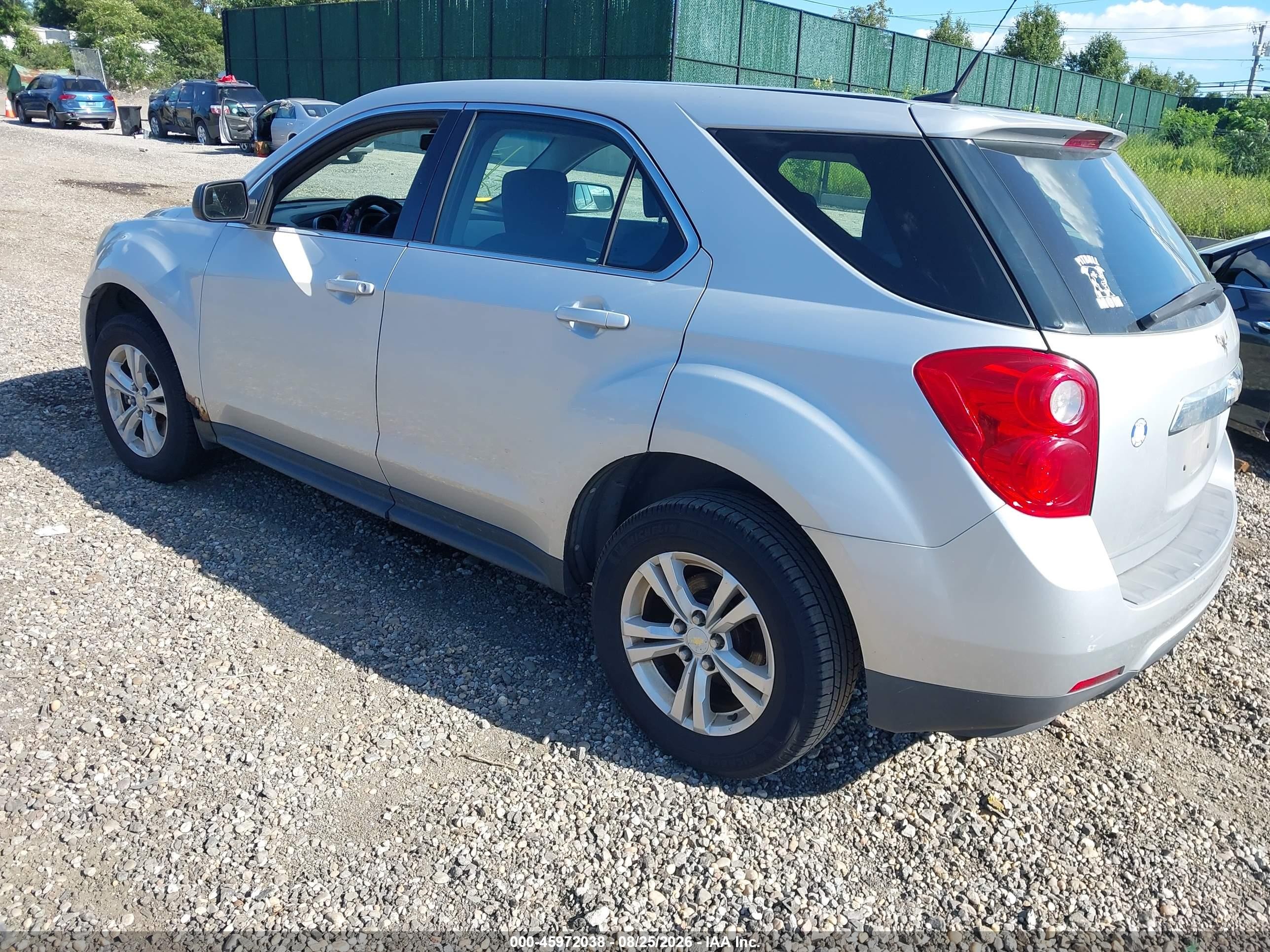 2011 Chevrolet Equinox Ls Silver vin: 2CNALBEC7B6268172