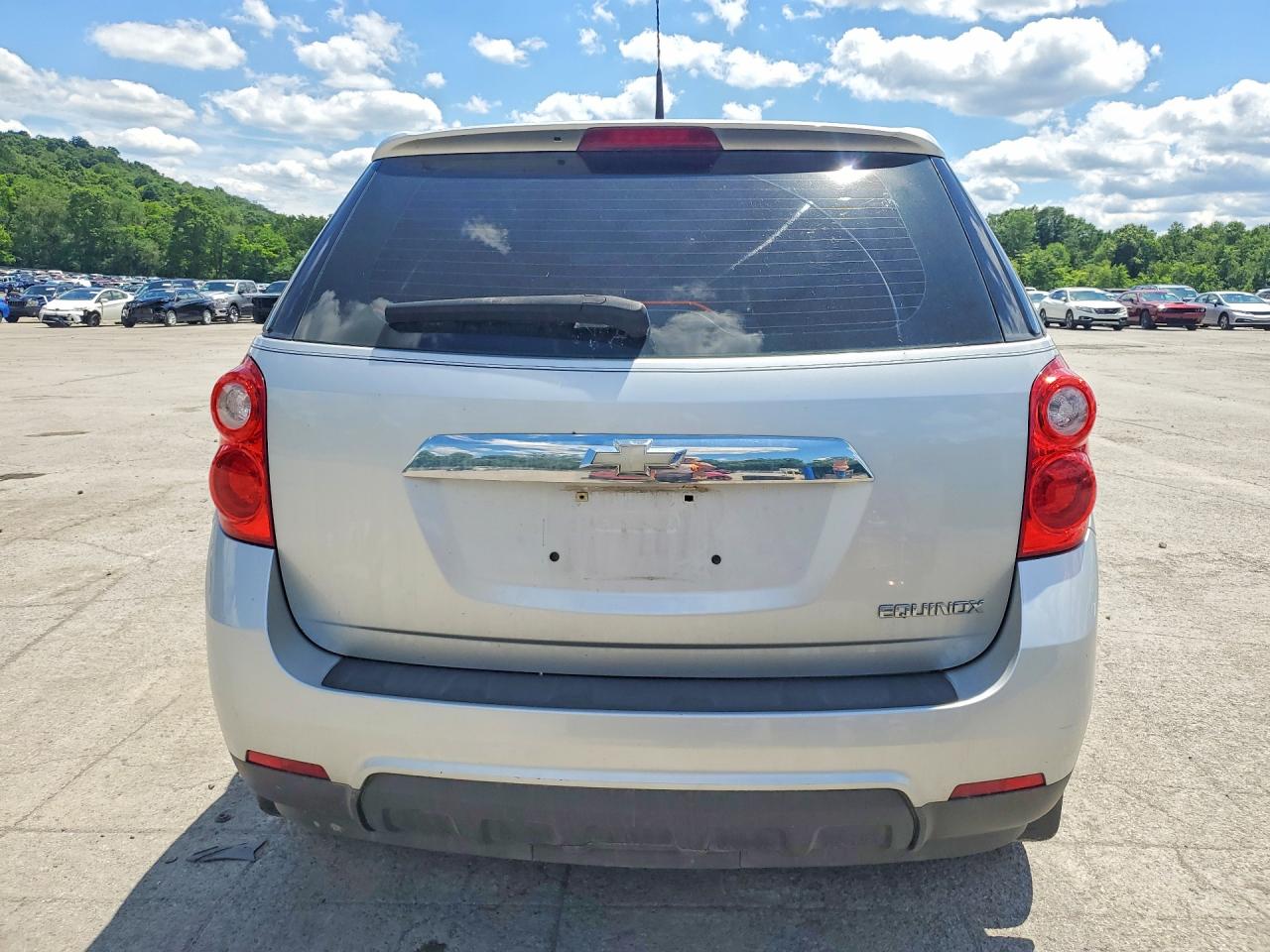 2011 Chevrolet Equinox Ls Silver vin: 2CNALBEC8B6481017