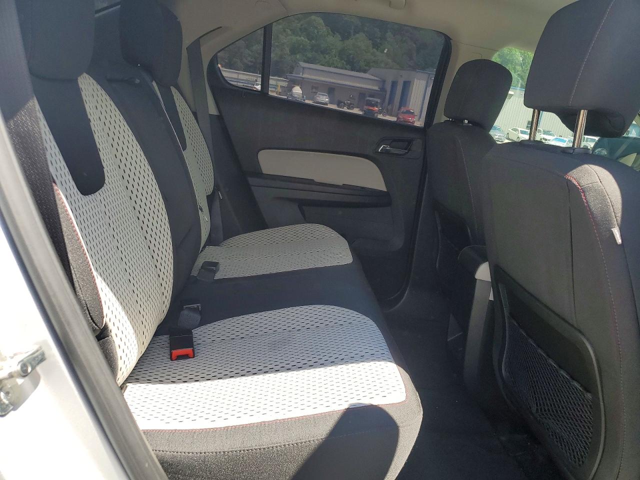 2011 Chevrolet Equinox Ls Silver vin: 2CNALBEC8B6481017
