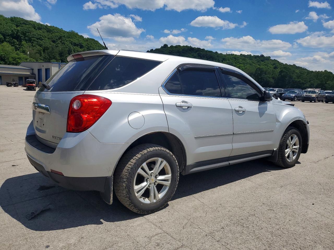 2011 Chevrolet Equinox Ls Silver vin: 2CNALBEC8B6481017