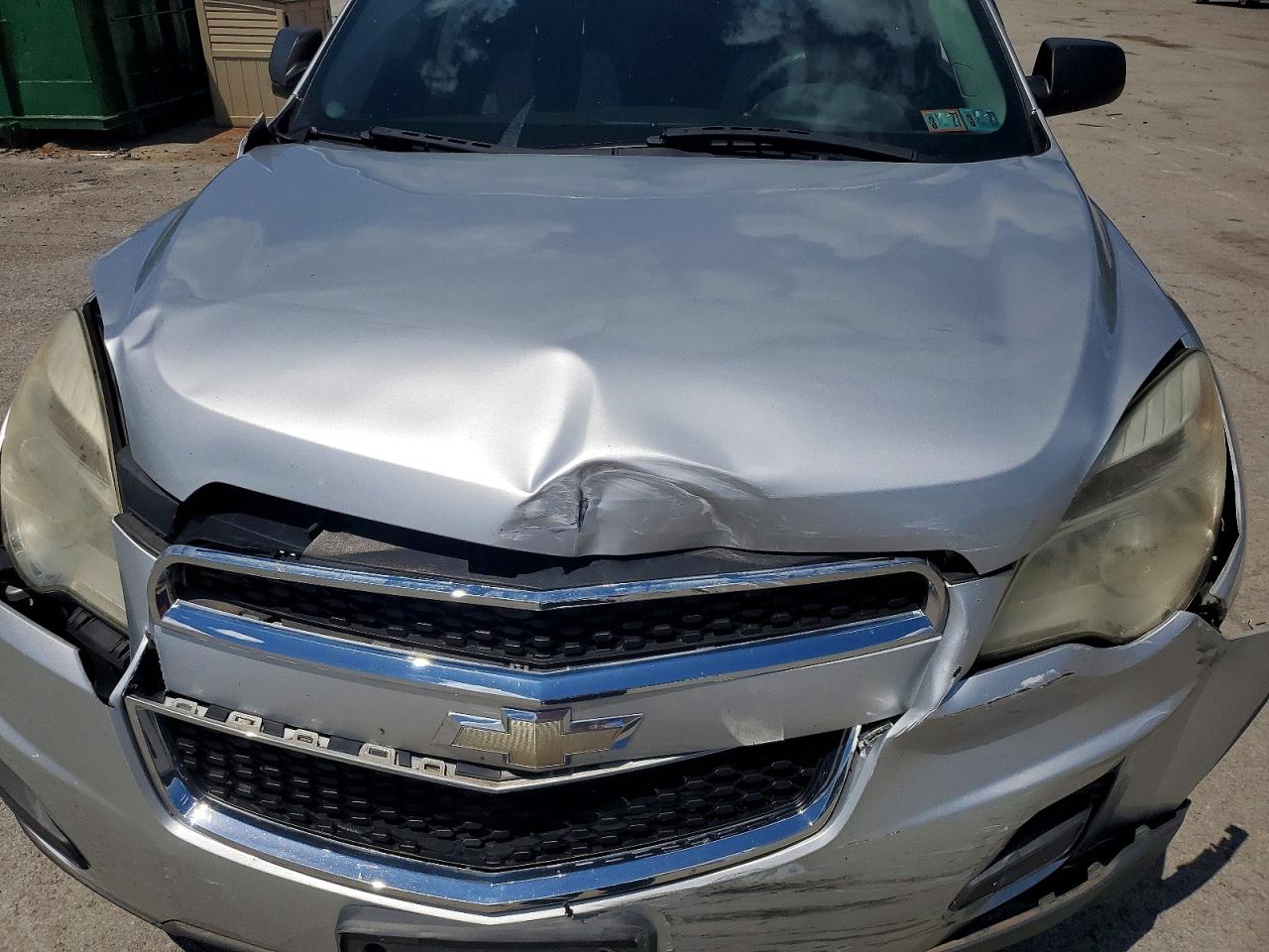2011 Chevrolet Equinox Ls Silver vin: 2CNALBEC8B6481017