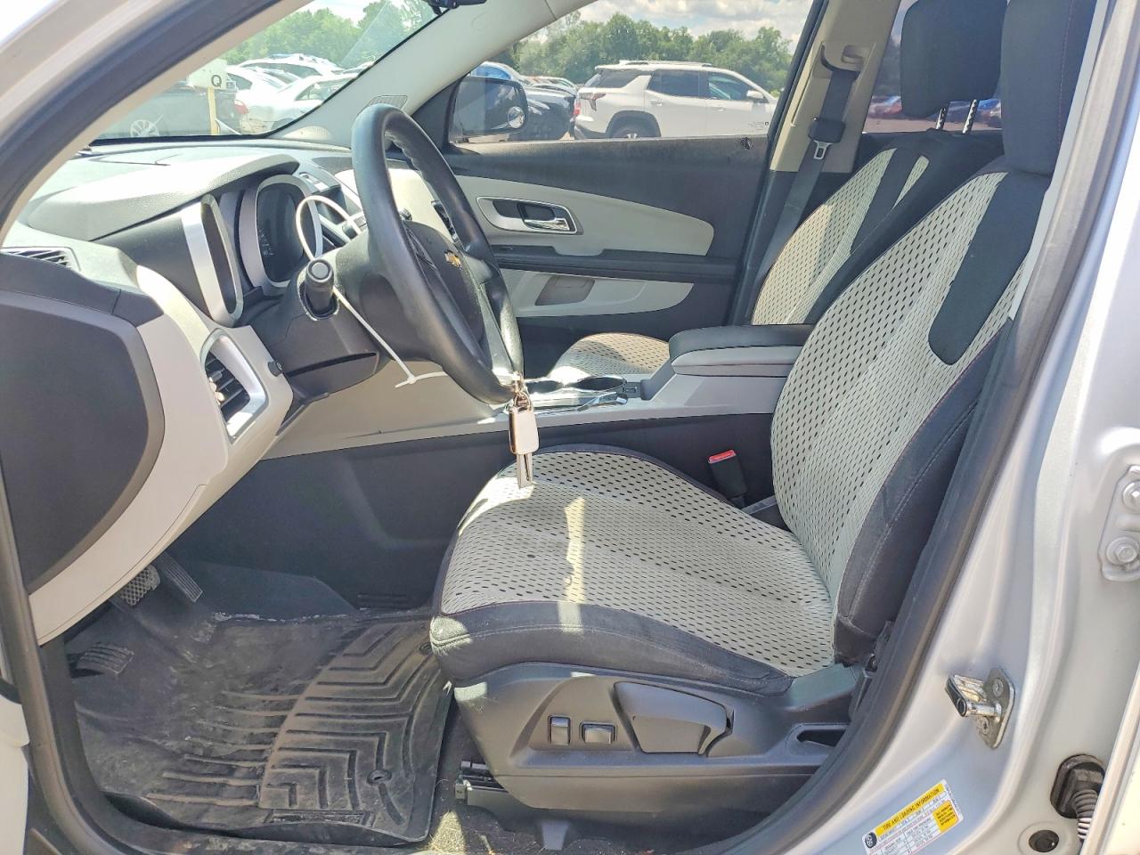 2011 Chevrolet Equinox Ls Silver vin: 2CNALBEC8B6481017