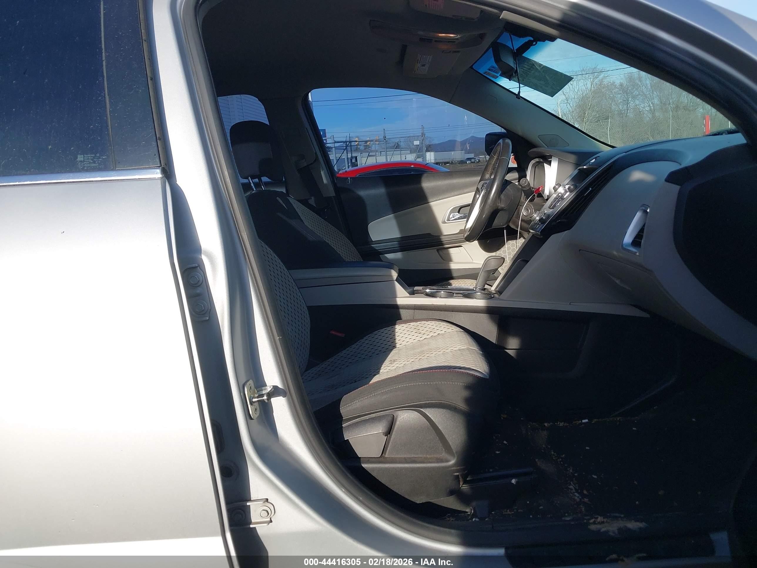 2010 Chevrolet Equinox Ls Серебряный vin: 2CNALBEW0A6414176