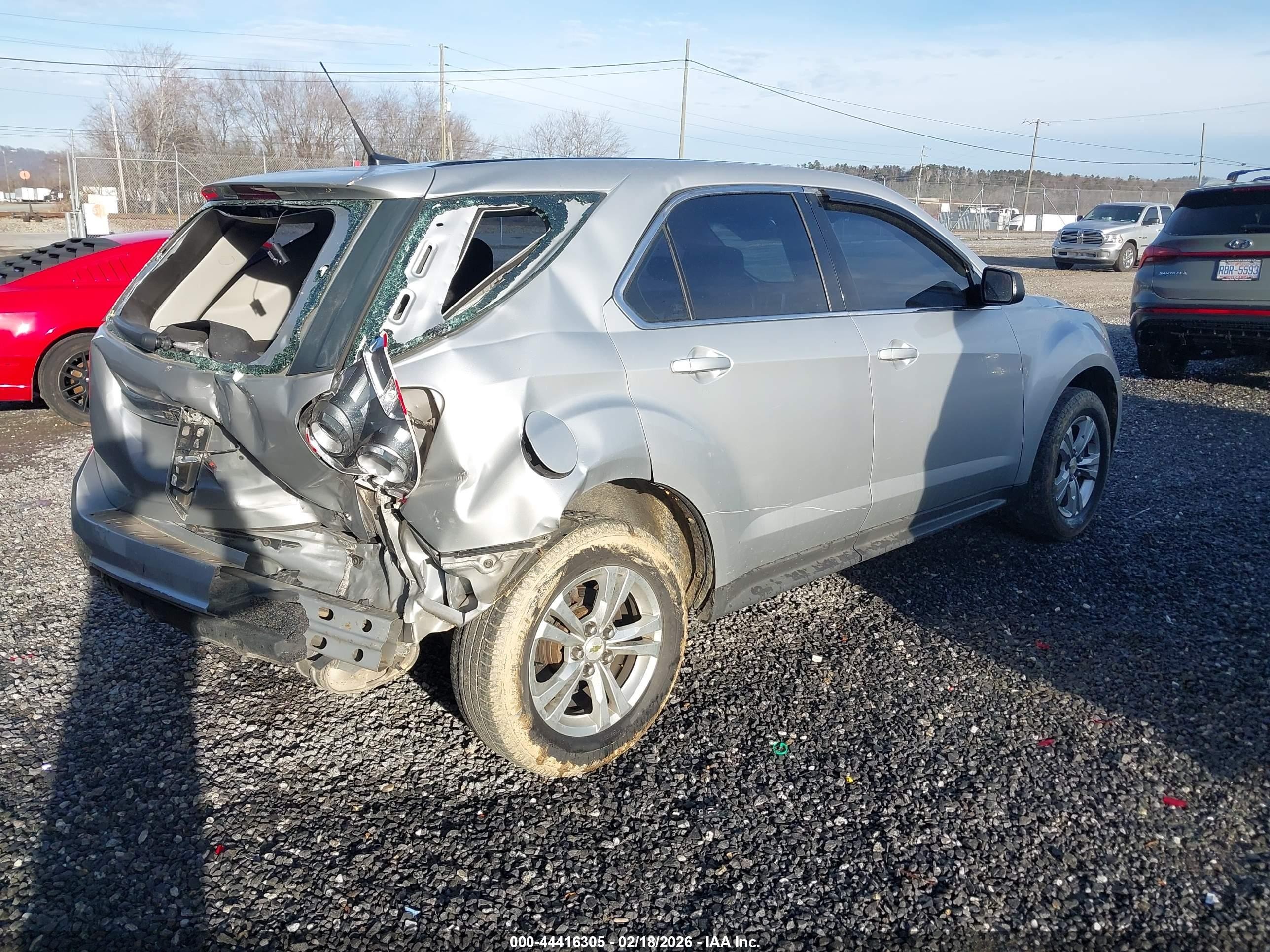 2010 Chevrolet Equinox Ls Серебряный vin: 2CNALBEW0A6414176