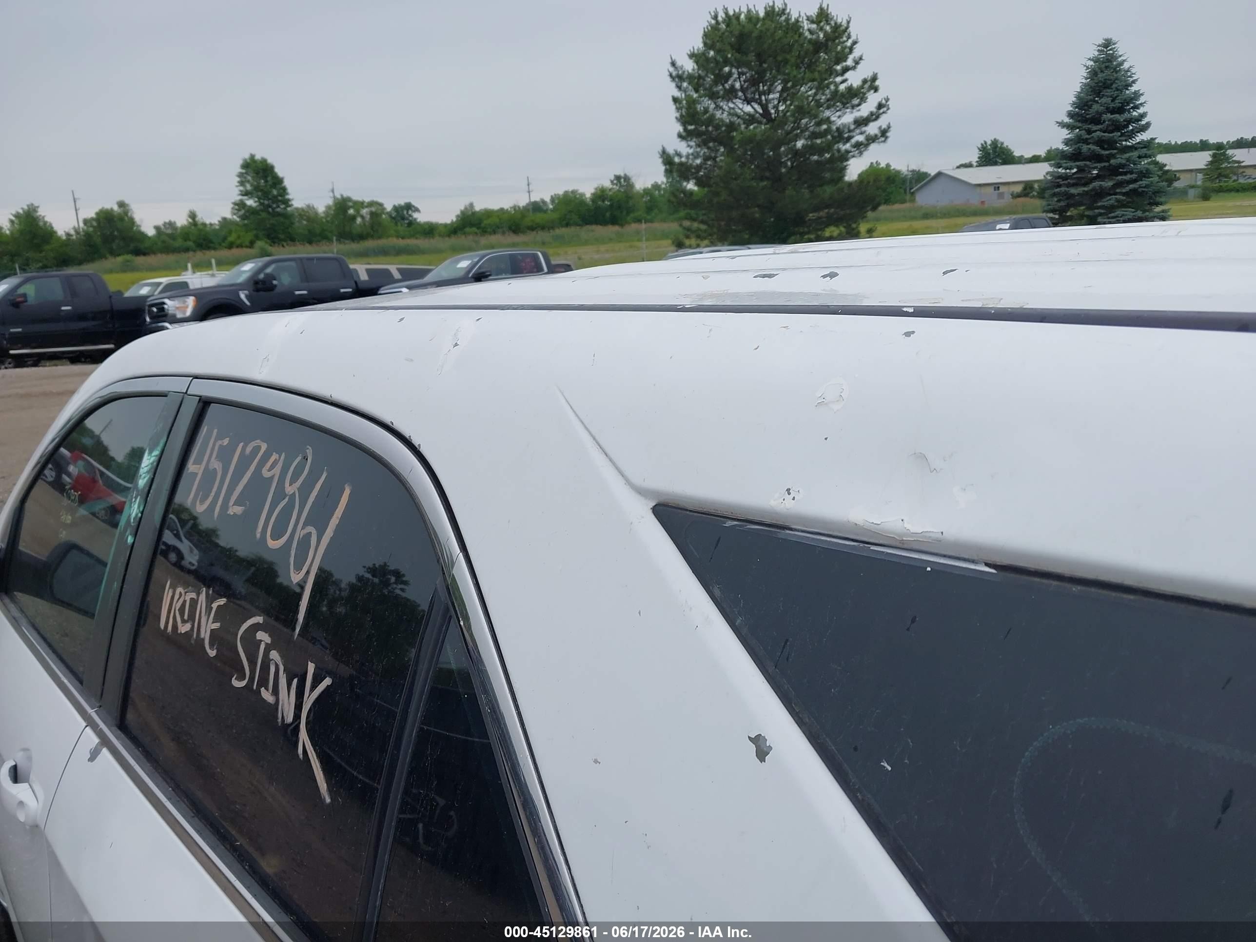 2010 Chevrolet Equinox Ls Белый vin: 2CNALBEW2A6305475