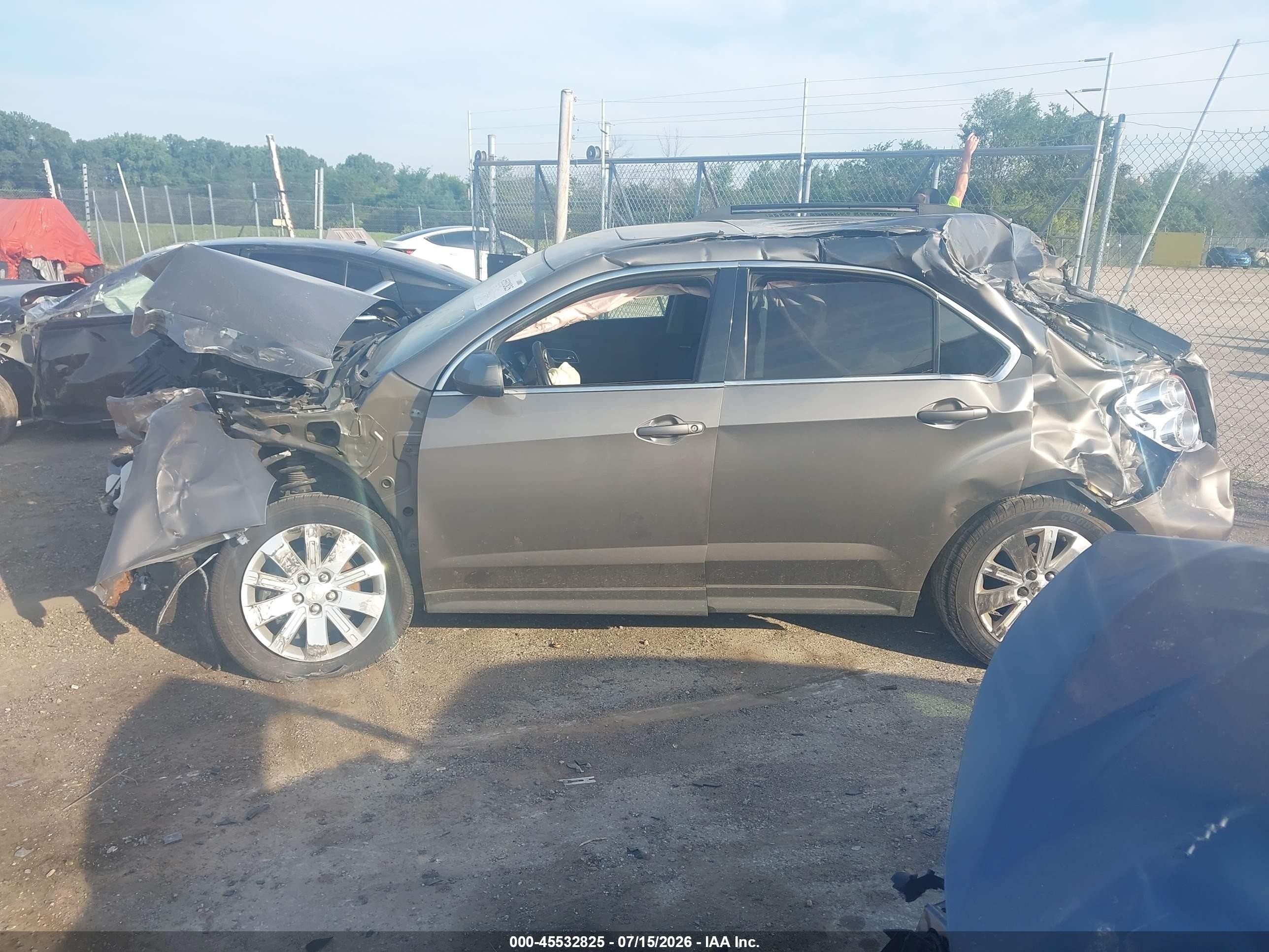 2011 Chevrolet Equinox Lt W/2lt Золотой vin: 2CNALPEC5B6378442