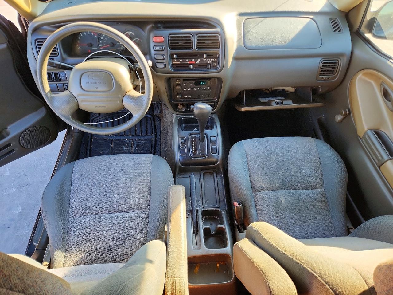 2004 Chevrolet Tracker Black vin: 2CNBE134746911451