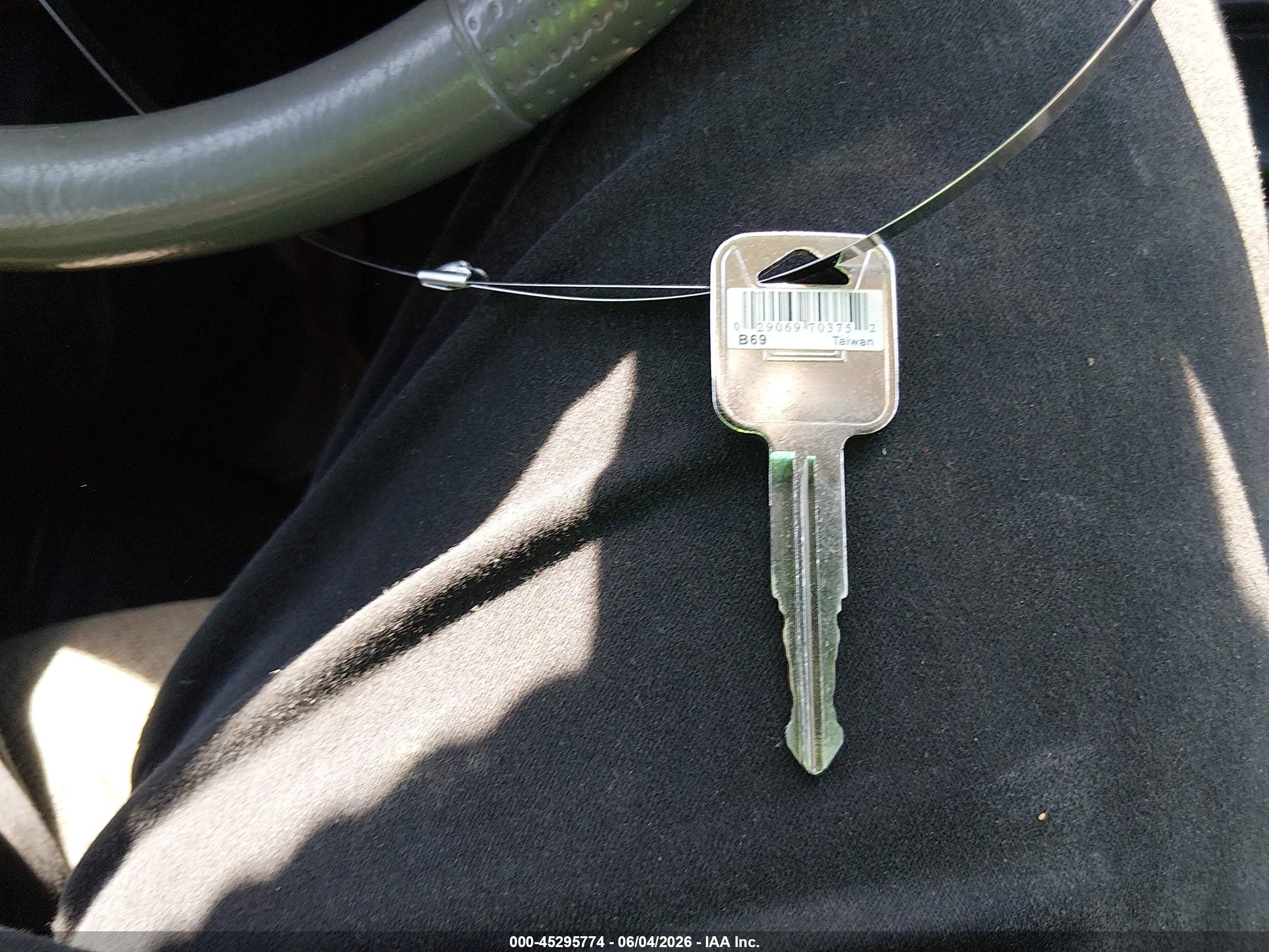 2003 Chevrolet Tracker Hard Top Base Черный vin: 2CNBE13C236950860