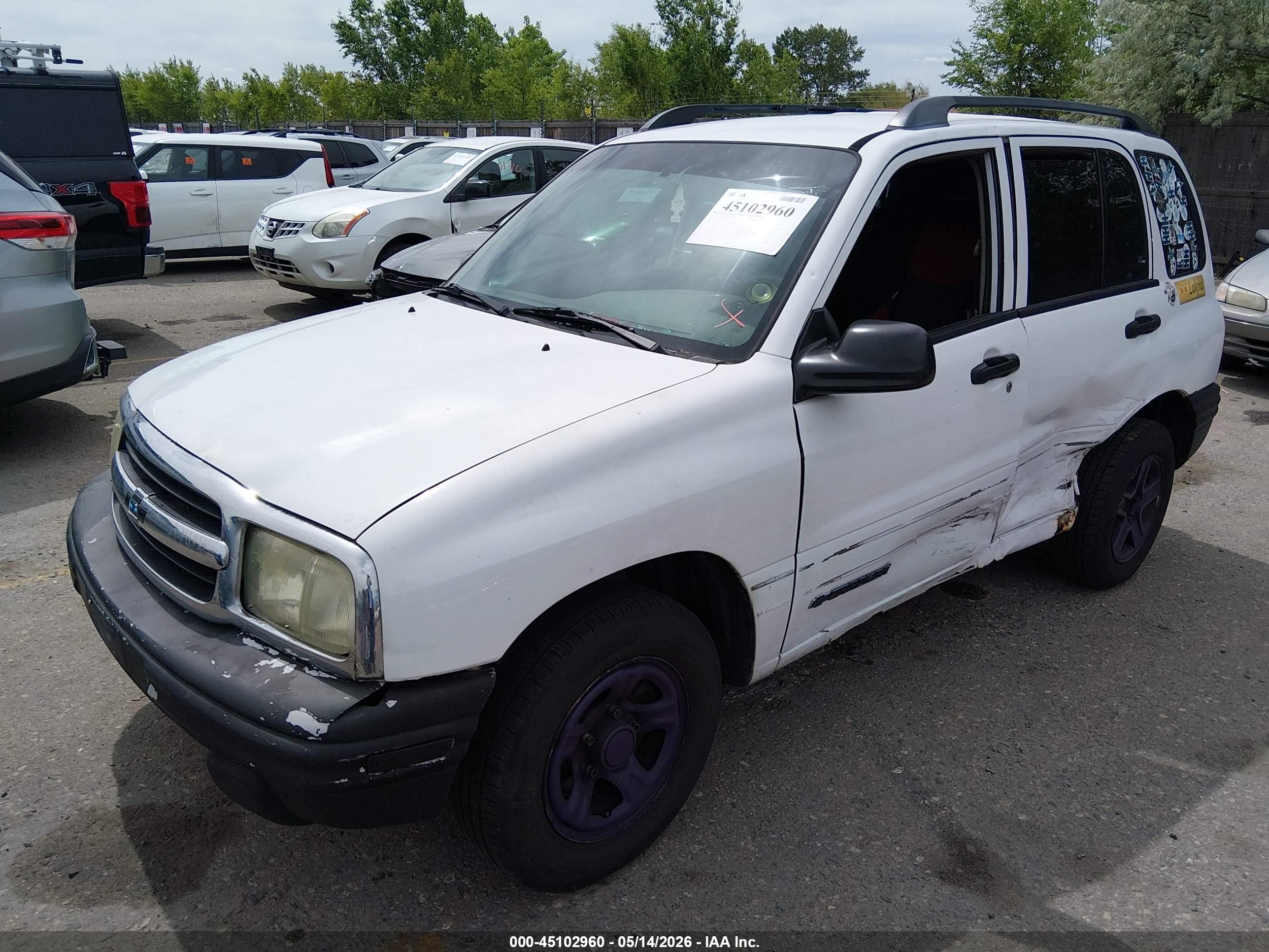 2003 Chevrolet Tracker Hard Top Base White vin: 2CNBE13C336950852