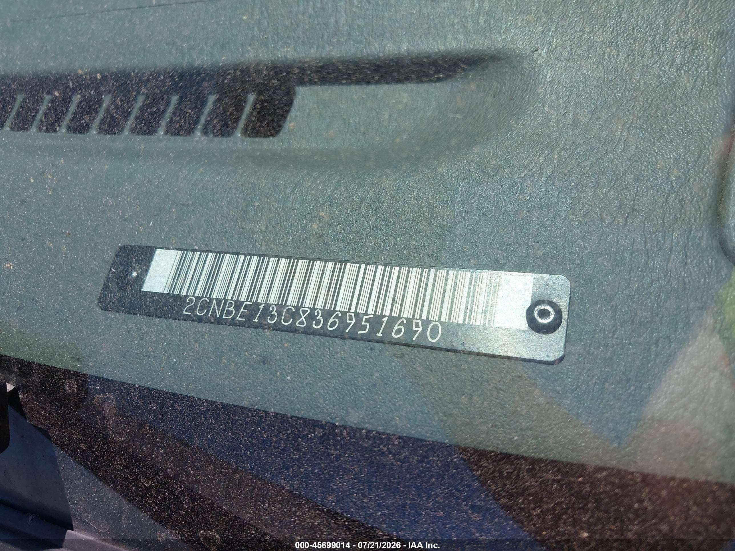 2003 Chevrolet Tracker Hard Top Base Silver vin: 2CNBE13C836951690