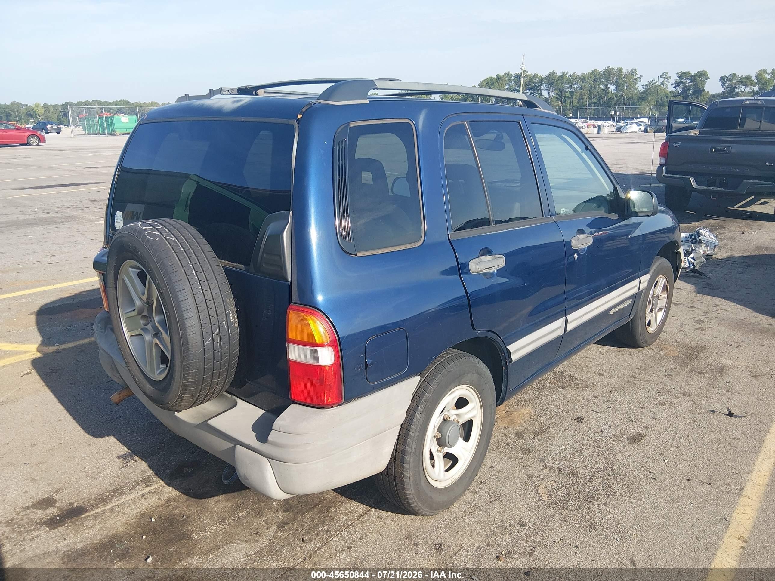 2003 Chevrolet Tracker Hard Top Base Blue vin: 2CNBE13CX36950797