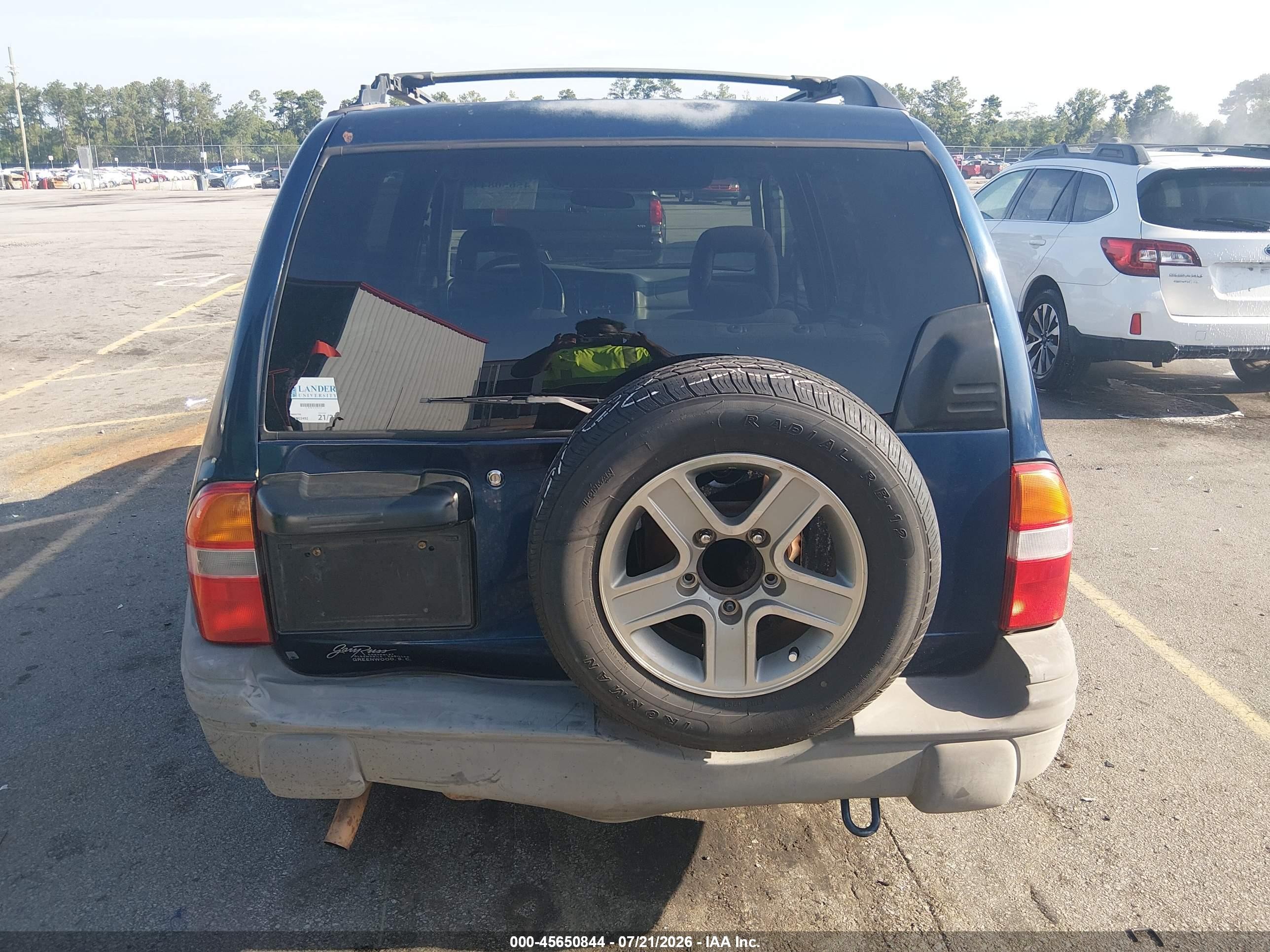 2003 Chevrolet Tracker Hard Top Base Blue vin: 2CNBE13CX36950797