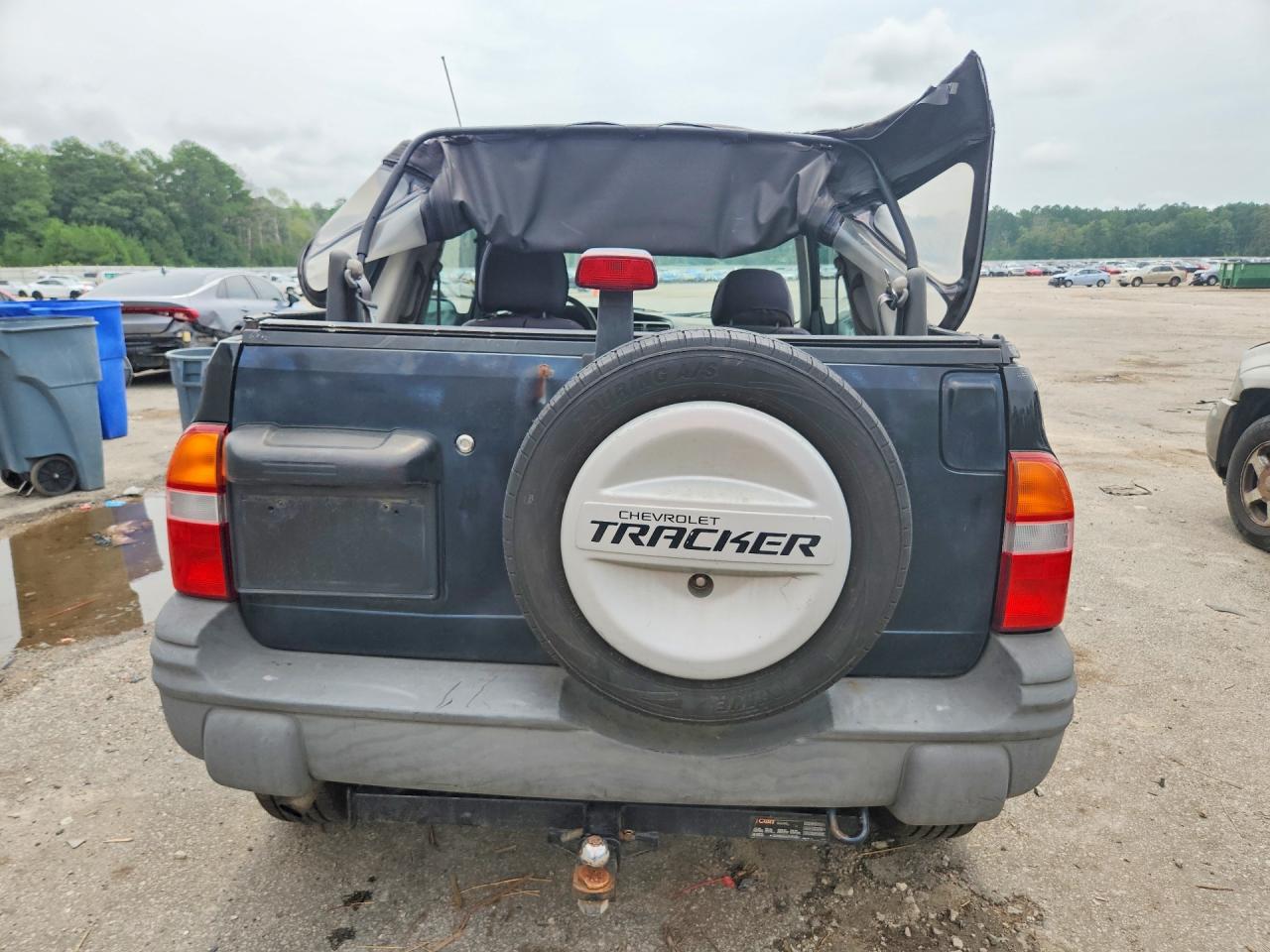 1999 Chevrolet Tracker Black vin: 2CNBE1867X6929902