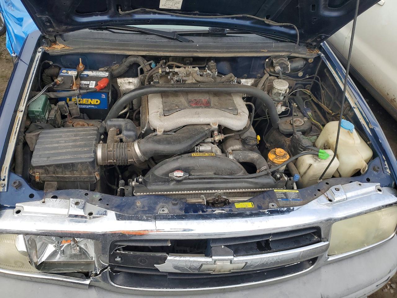 2004 Chev Tracker Blue vin: 2CNBJ134046909245