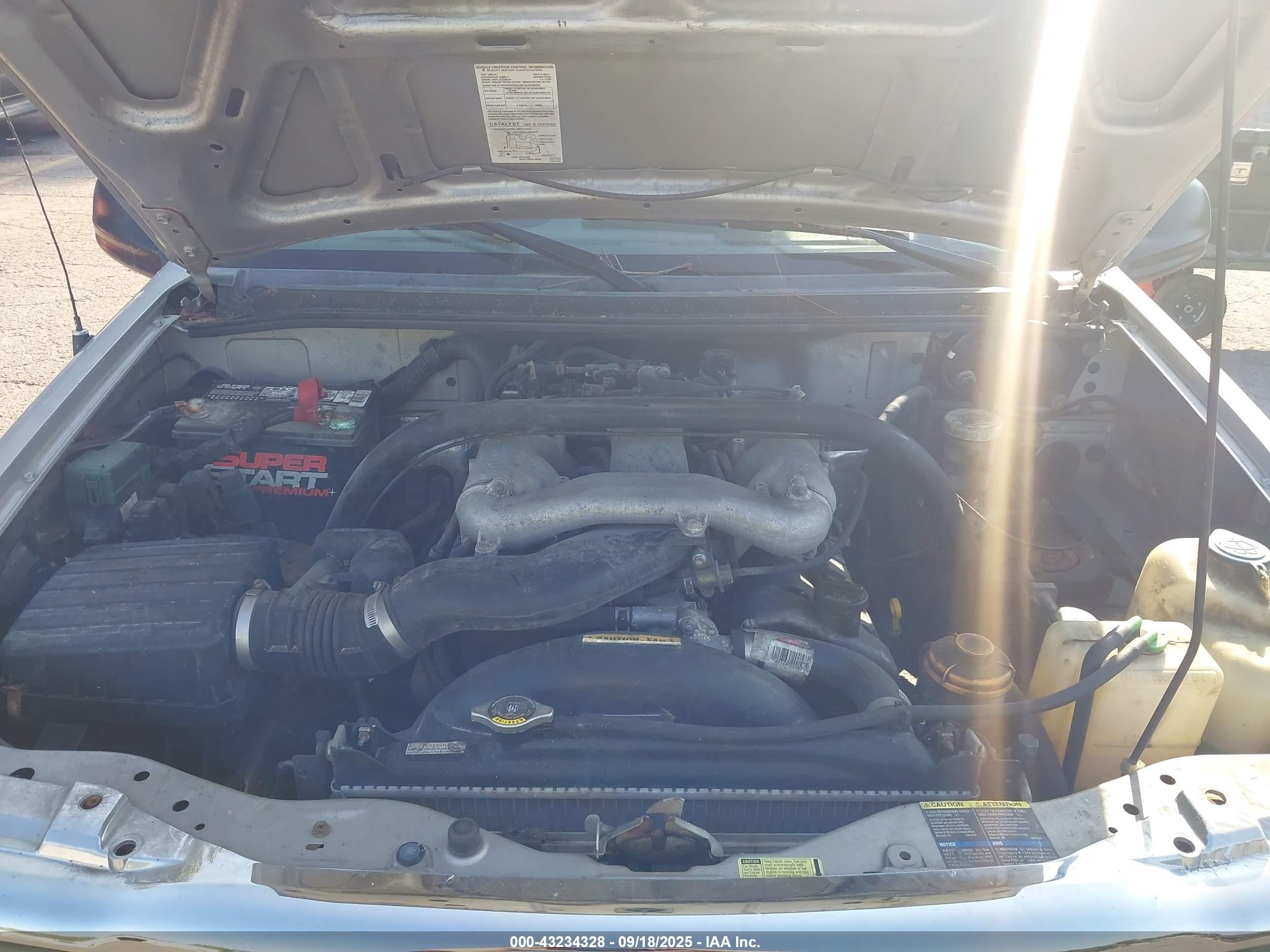 2004 Chevrolet Tracker   Silver vin: 2CNBJ134046918589