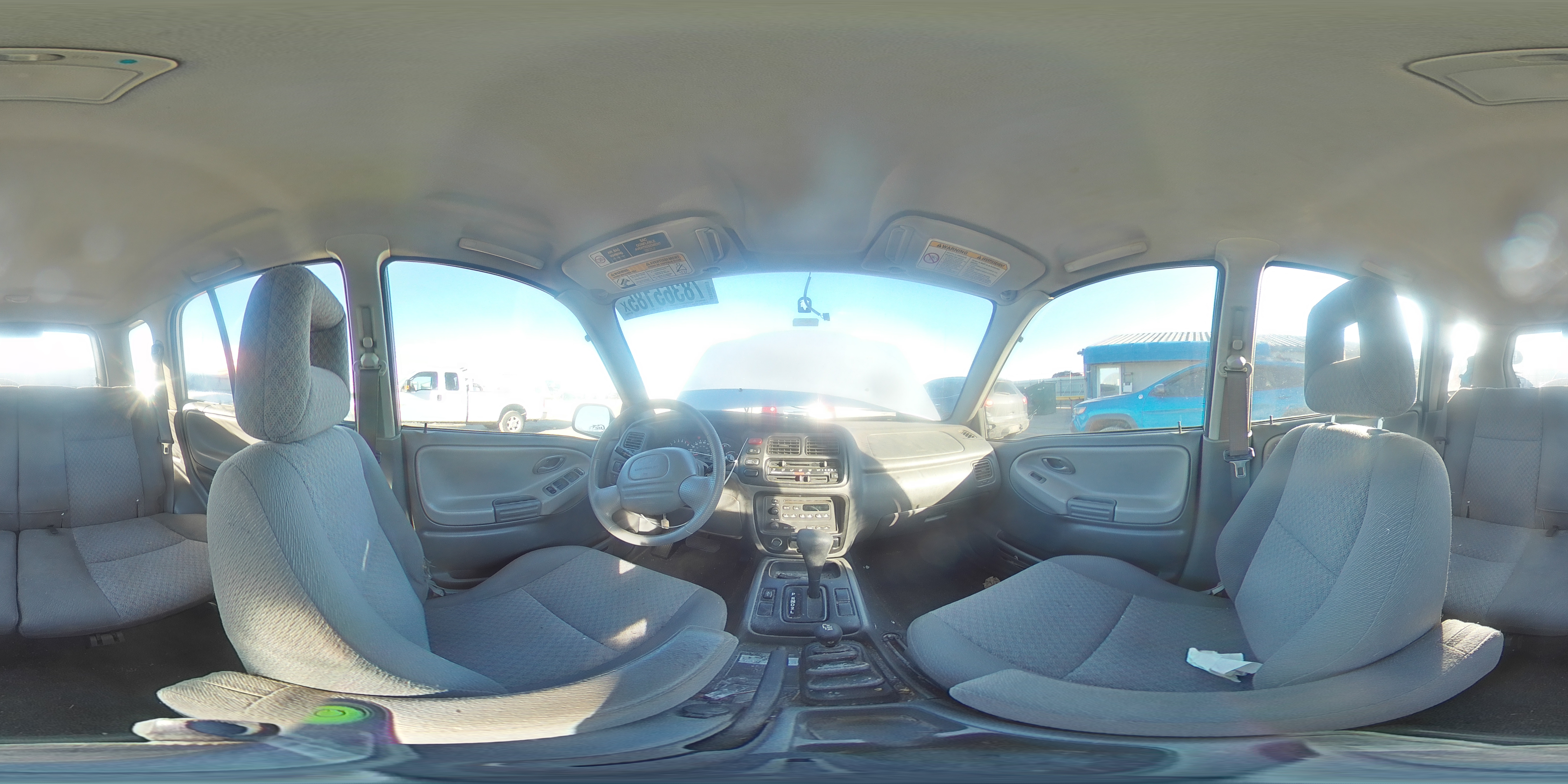 2004 Chevrolet Tracker Серебряный vin: 2CNBJ134346911409