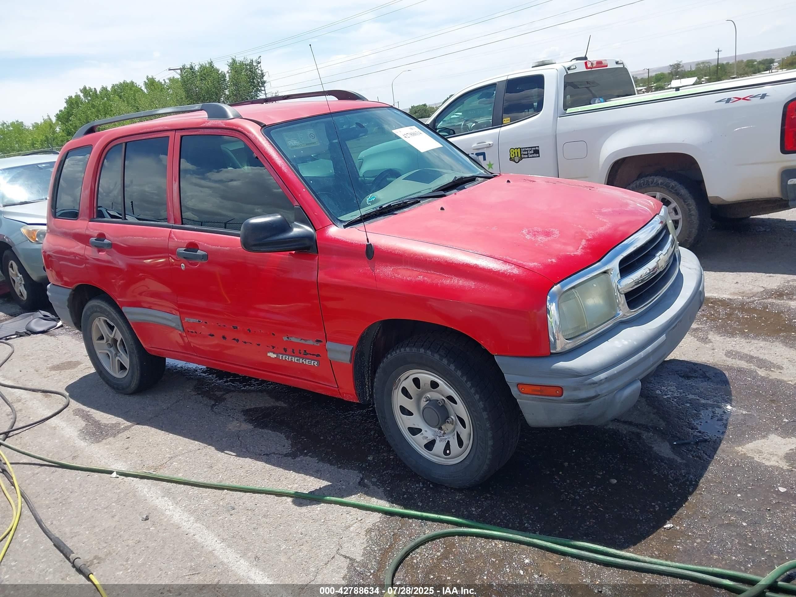 2004 Chevrolet Tracker   Red vin: 2CNBJ134346918005