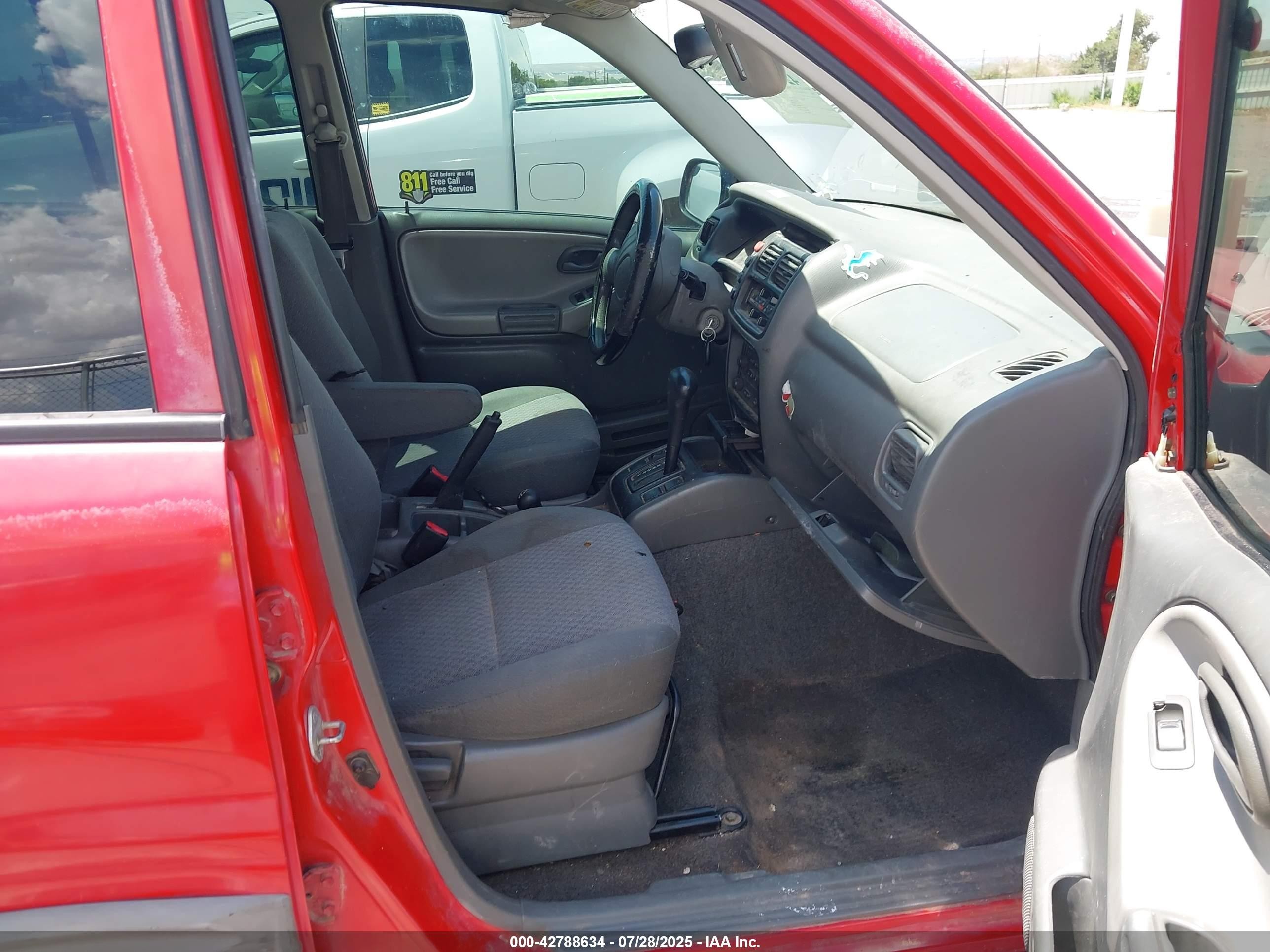 2004 Chevrolet Tracker   Red vin: 2CNBJ134346918005