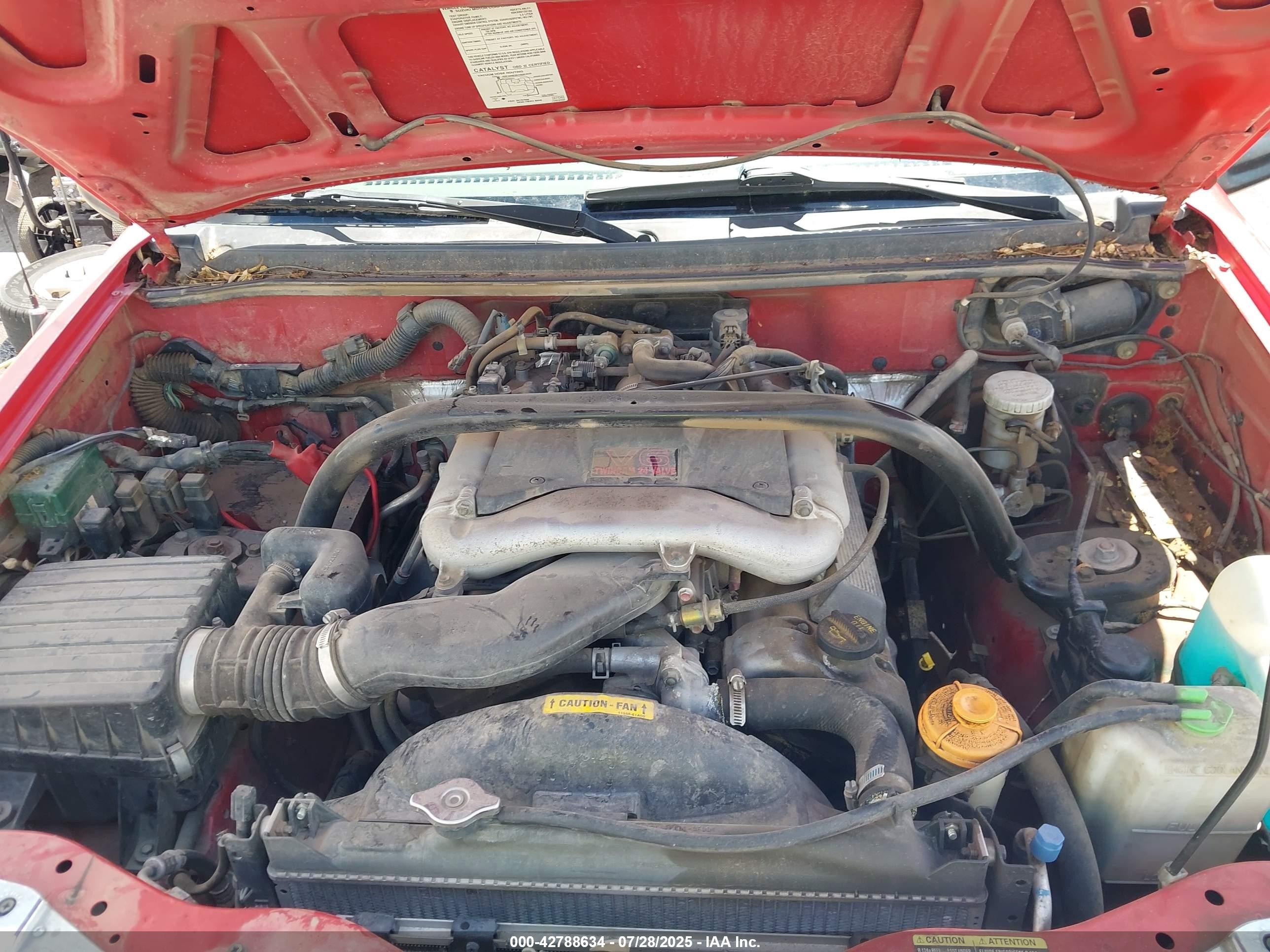 2004 Chevrolet Tracker   Red vin: 2CNBJ134346918005