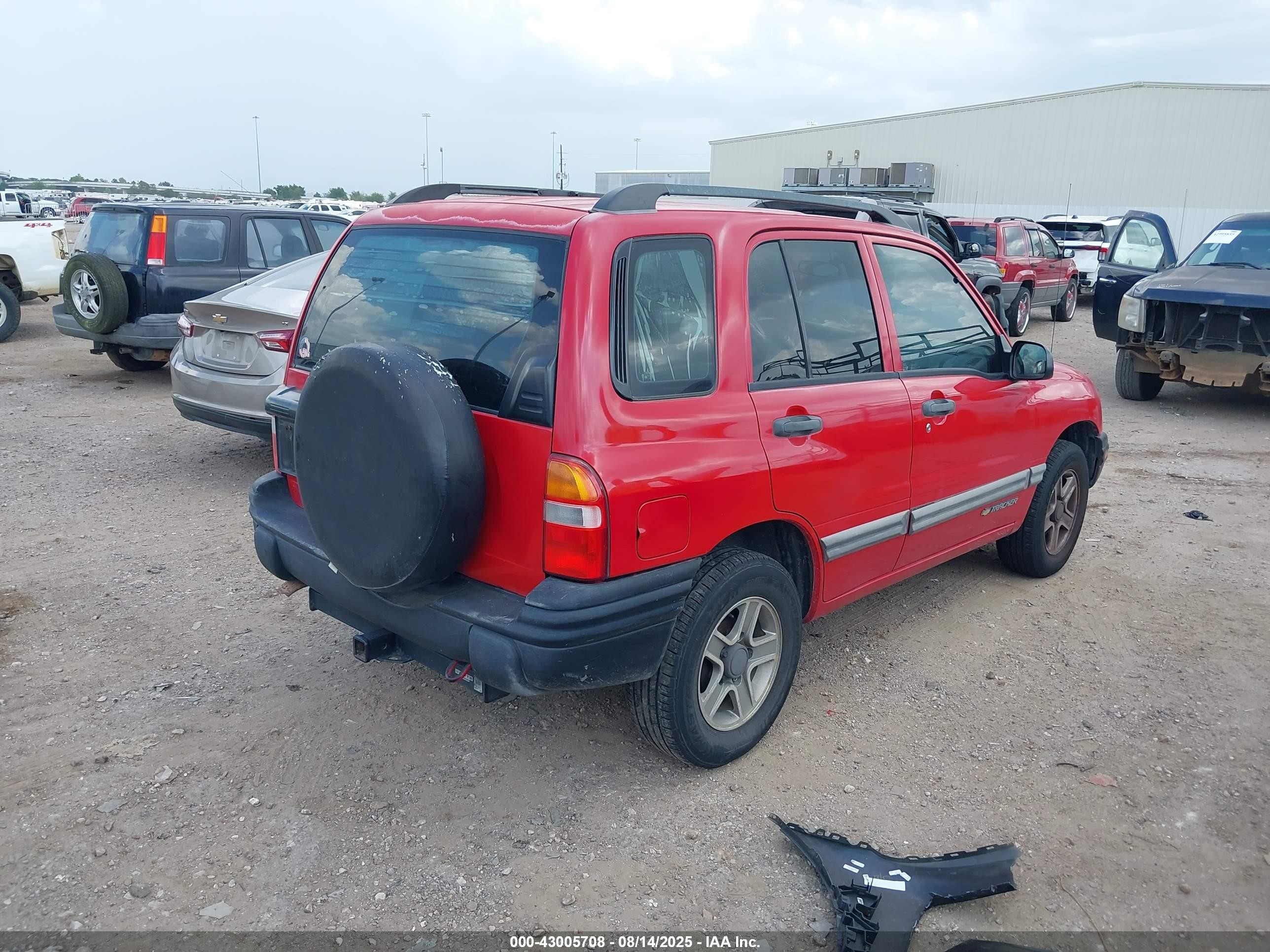 2004 Chevrolet Tracker   Red vin: 2CNBJ134546916076