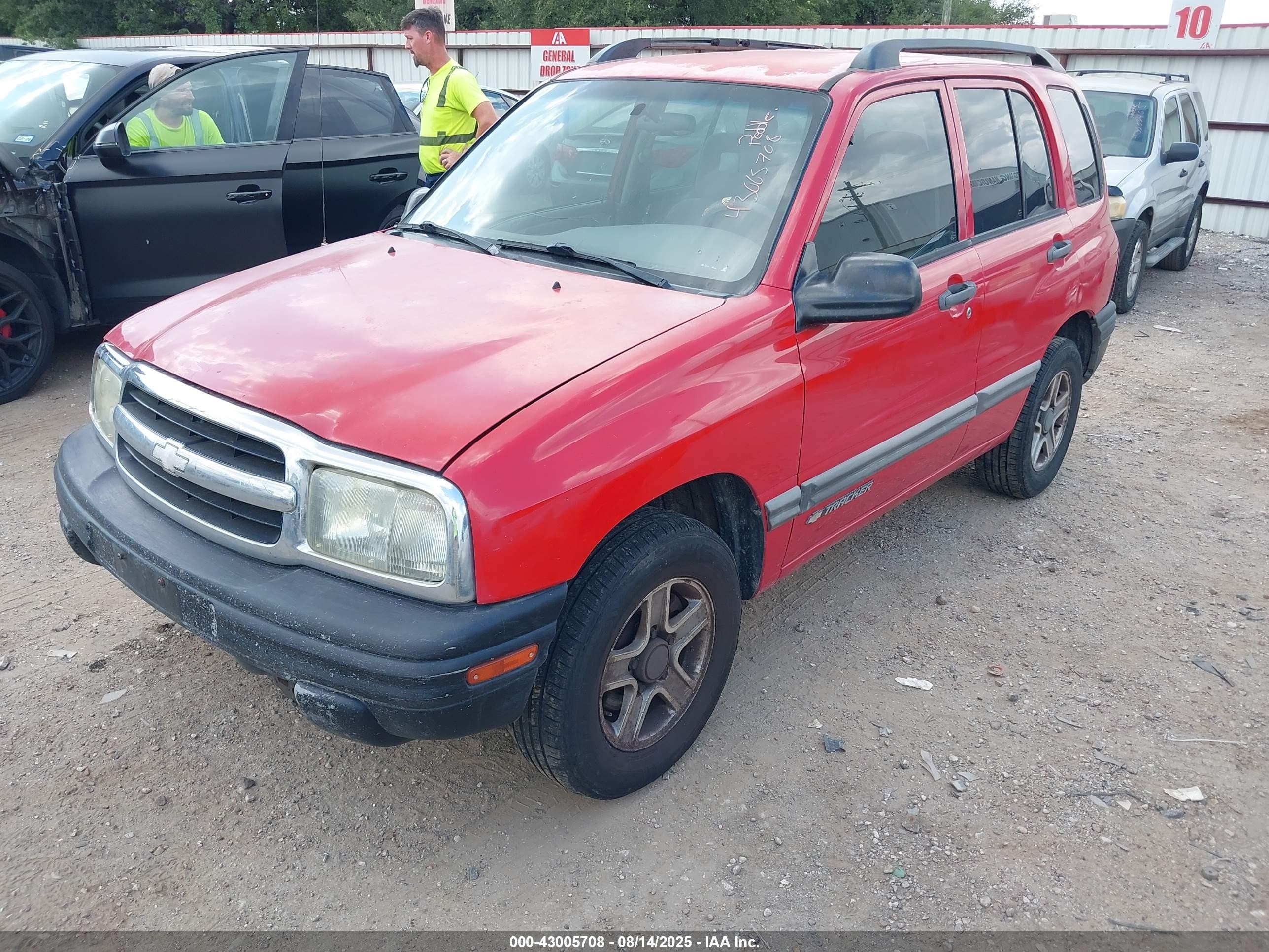 2004 Chevrolet Tracker   Red vin: 2CNBJ134546916076