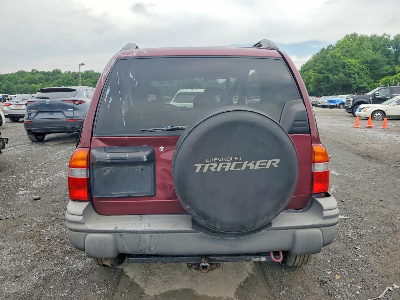 2003 Chevrolet Tracker Red vin: 2CNBJ134736947103