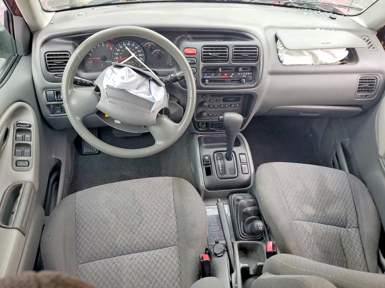 2003 Chevrolet Tracker Red vin: 2CNBJ134736947103