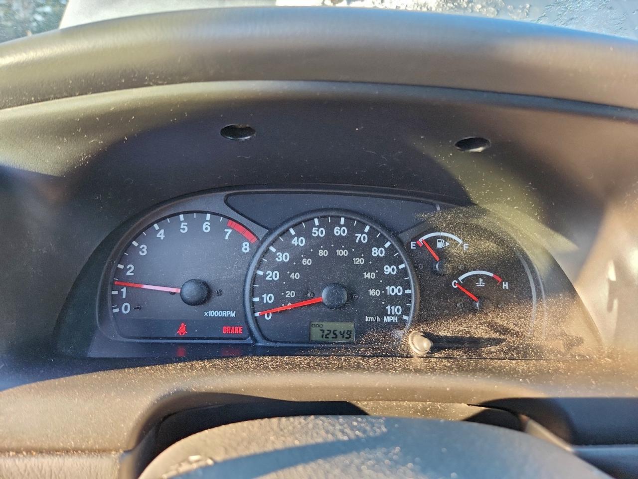 2004 Chevrolet Tracker Silver vin: 2CNBJ134746915561