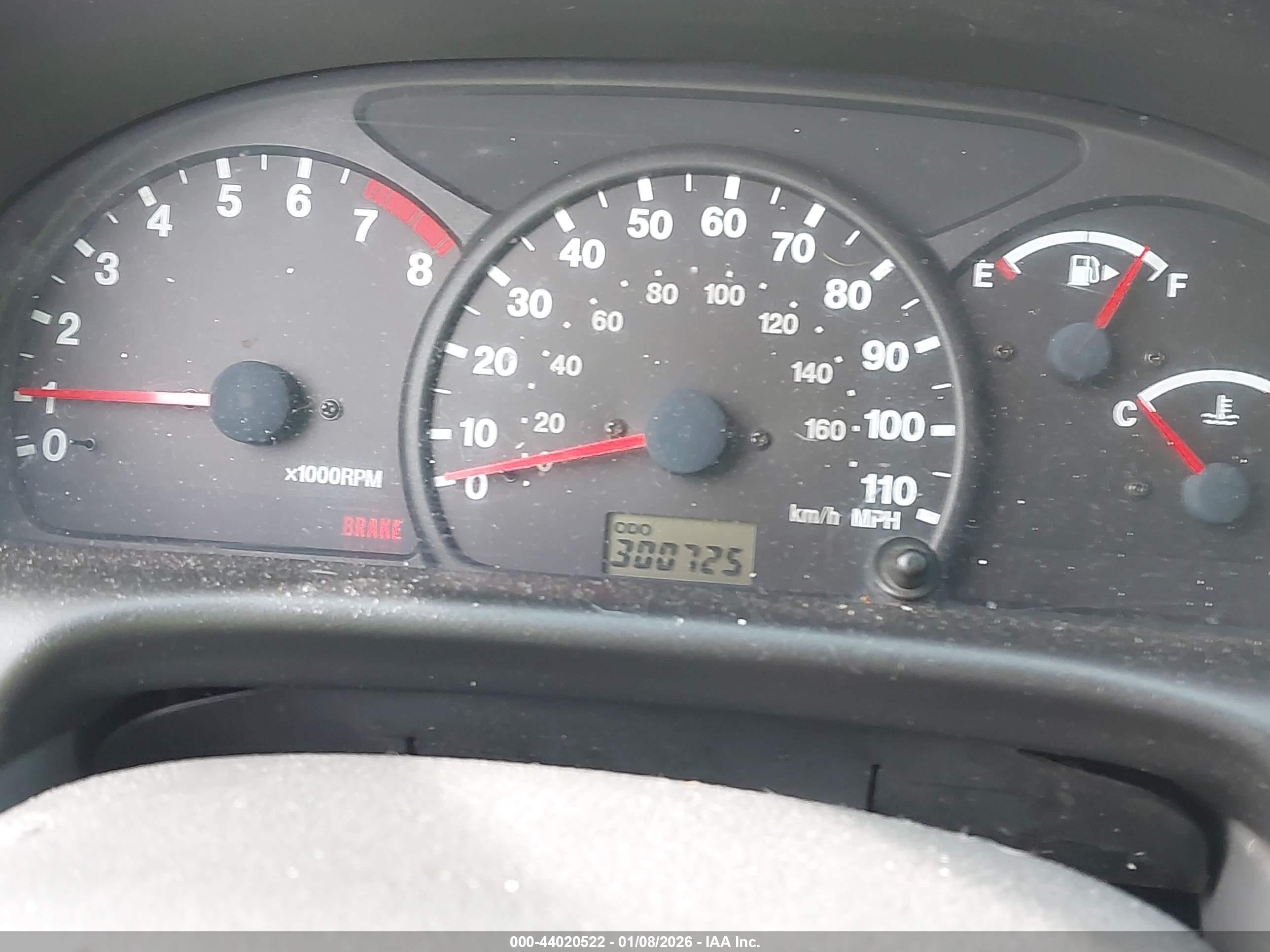2004 Chevrolet Tracker   Silver vin: 2CNBJ134846902382