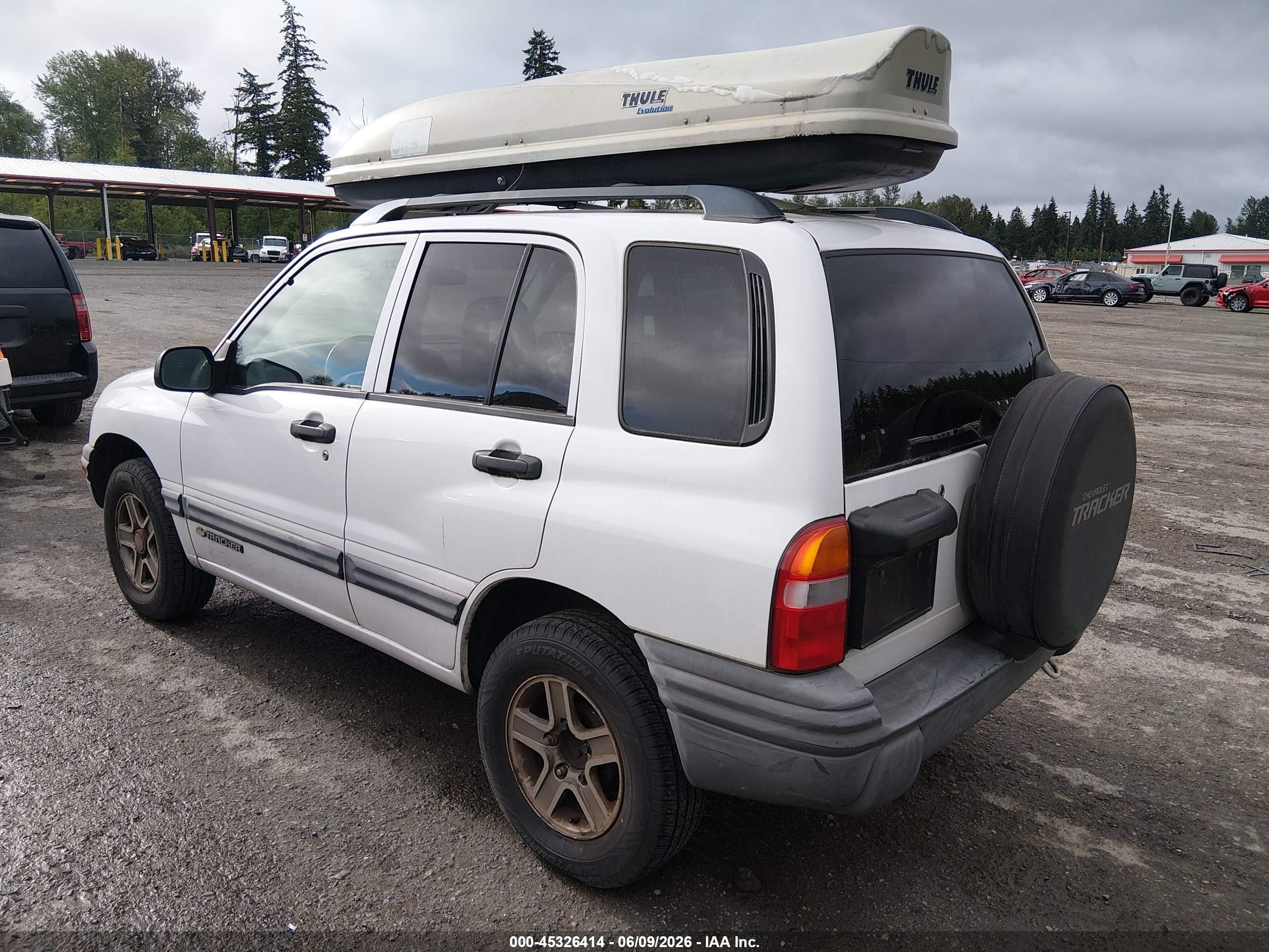 2004 Chevrolet Tracker   White vin: 2CNBJ134946907266