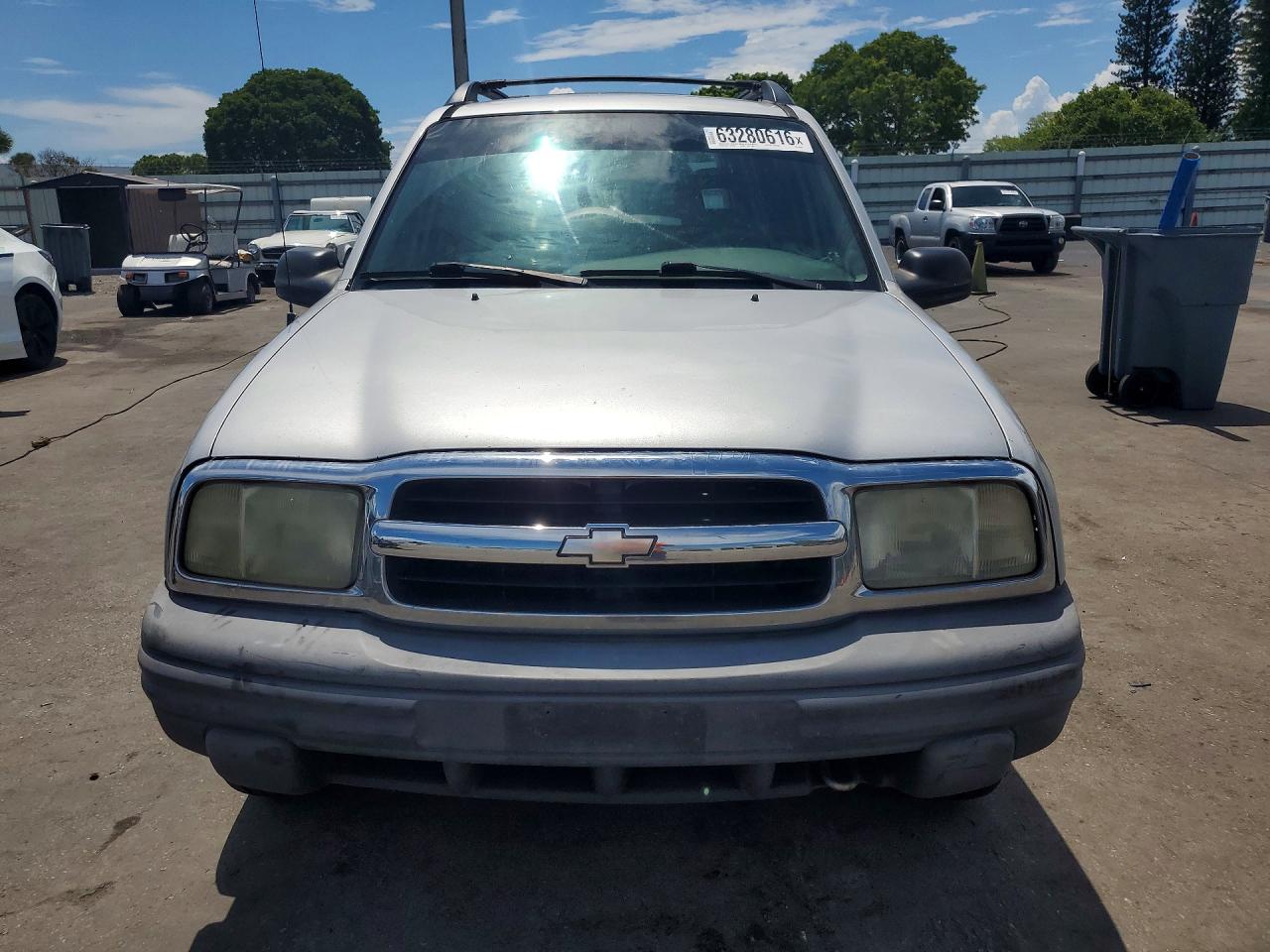 2003 Chevrolet Tracker Silver vin: 2CNBJ134X36928206