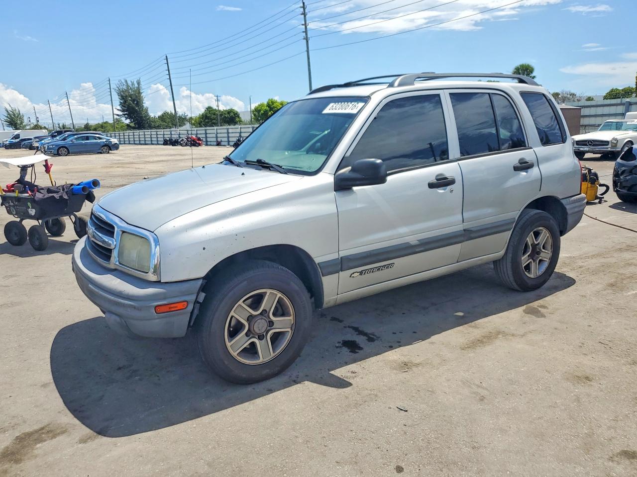 2003 Chevrolet Tracker Silver vin: 2CNBJ134X36928206