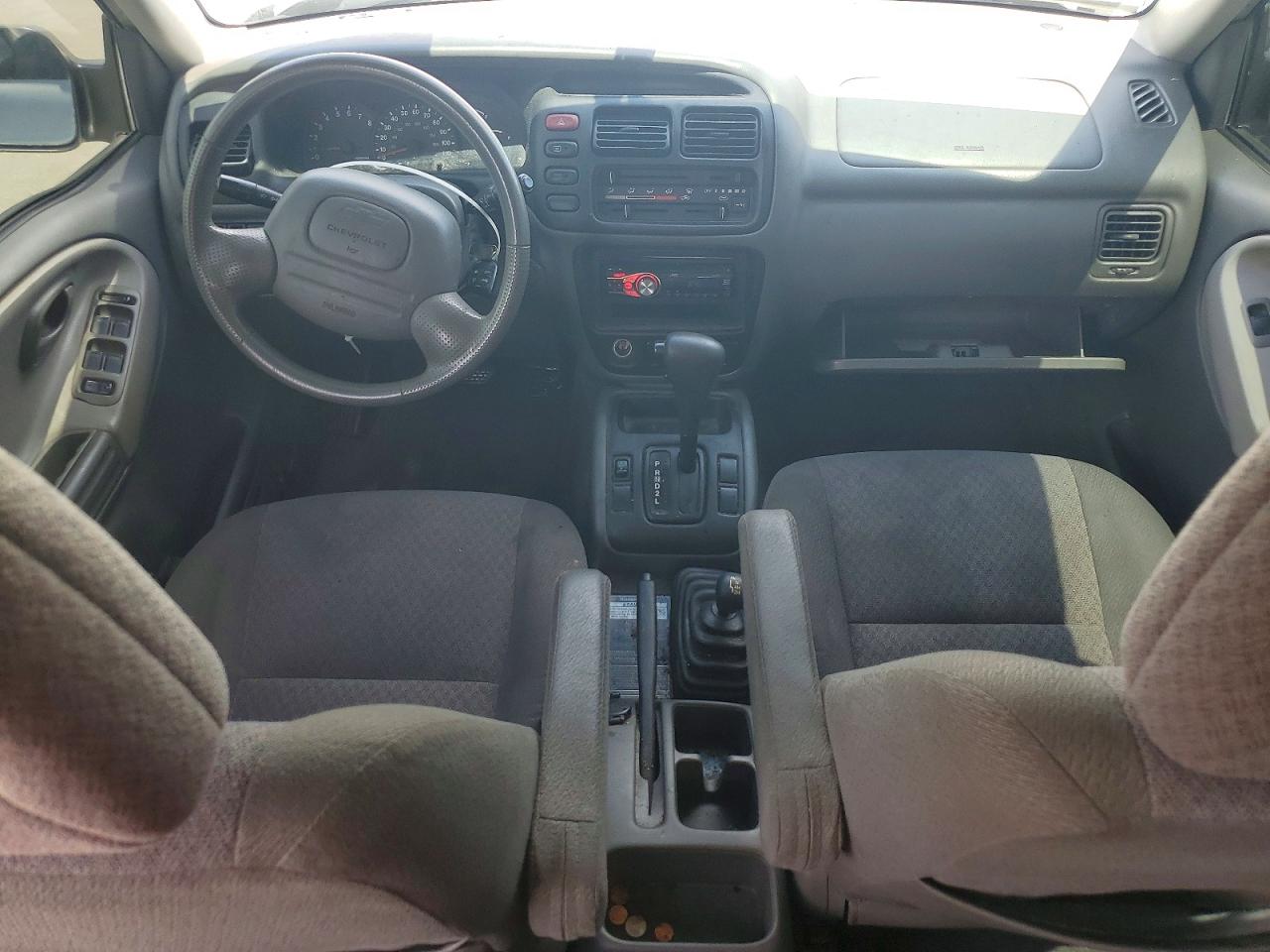 2003 Chevrolet Tracker Silver vin: 2CNBJ134X36928206